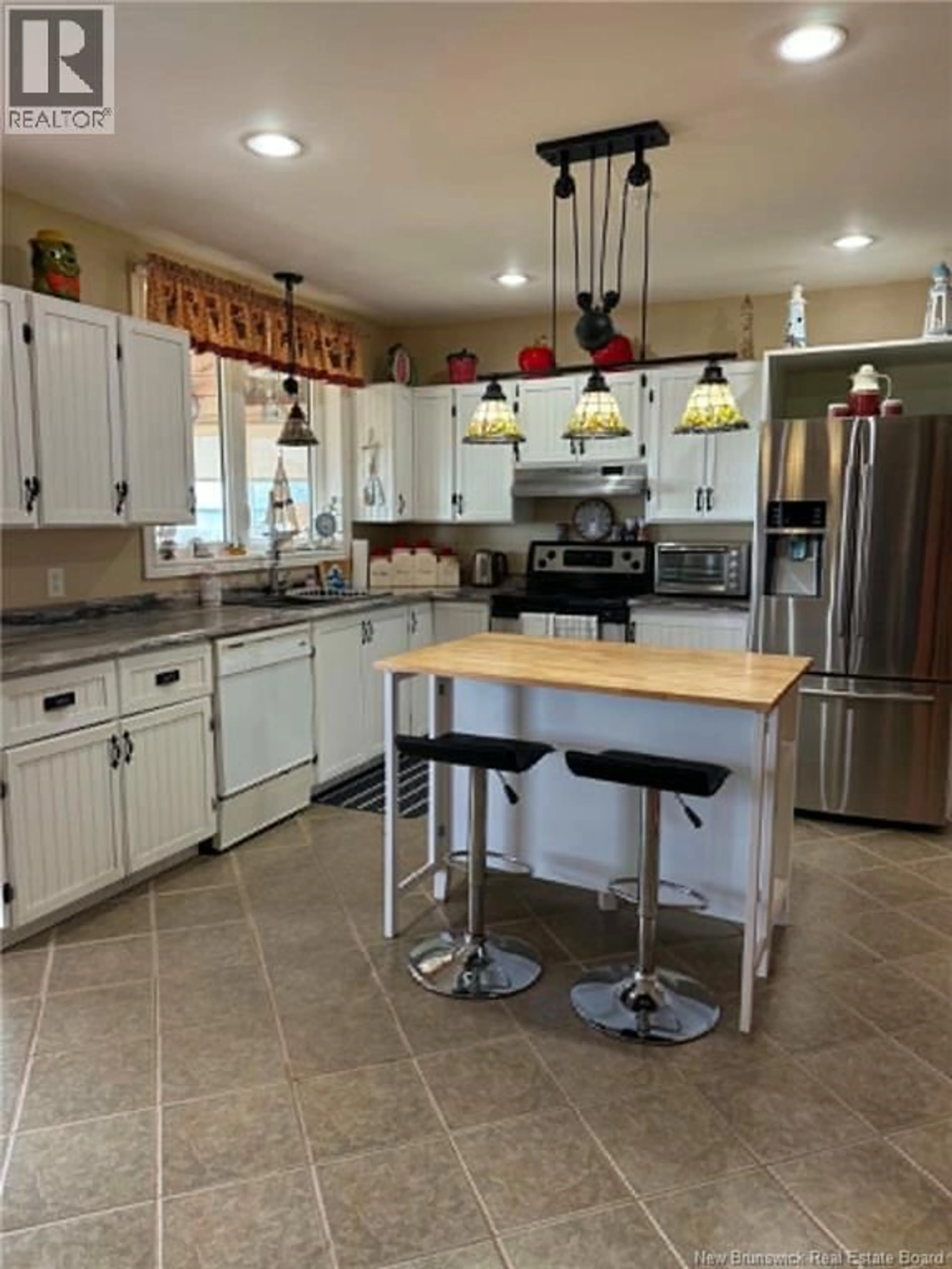 Open concept kitchen, ceramic/tile floor for 79 WHITES BROOK ROAD, Oak Point New Brunswick E1V7J9