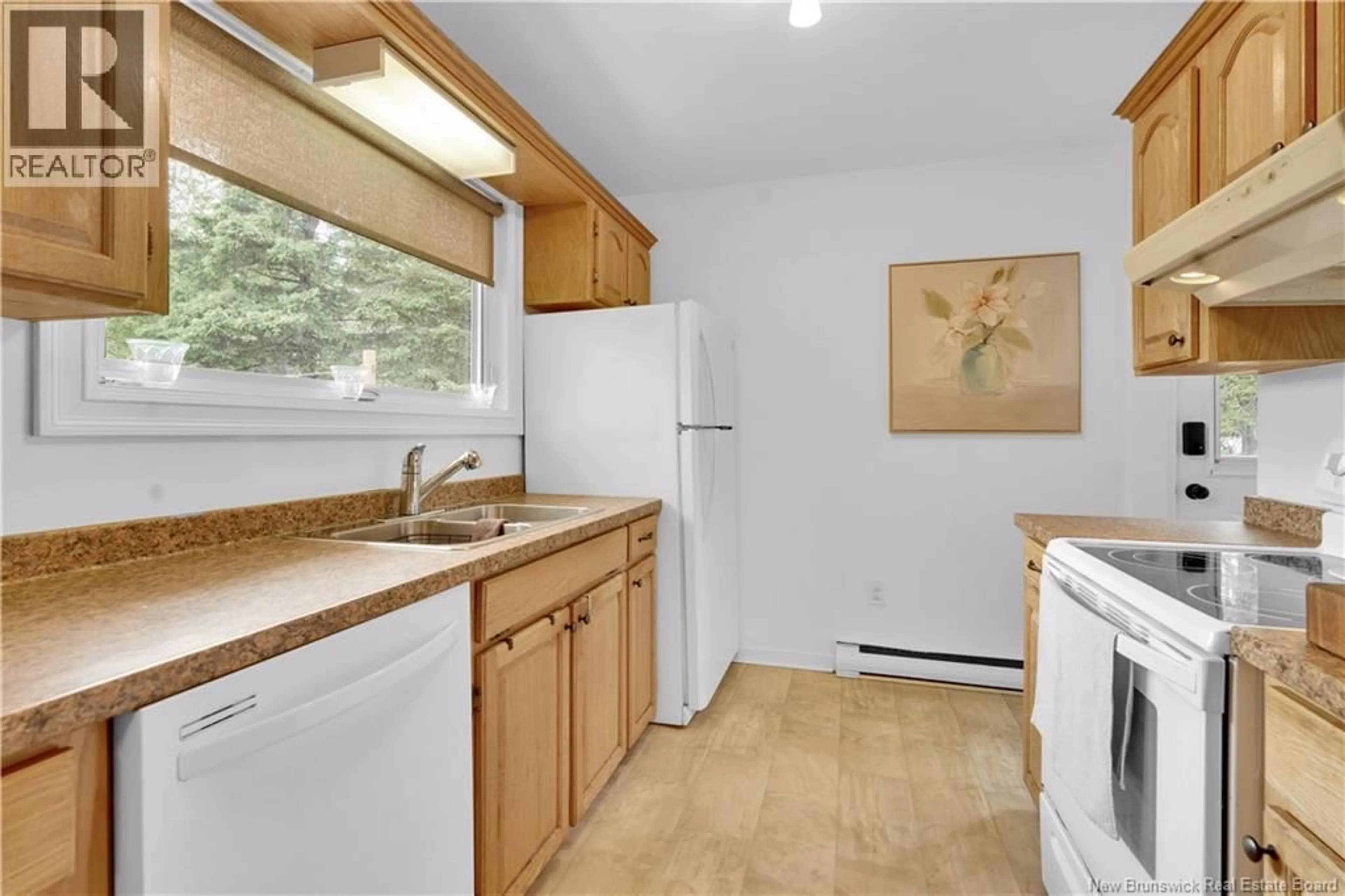 Standard kitchen, unknown for 8 SUNSET DRIVE, Quispamsis New Brunswick E2E4S5