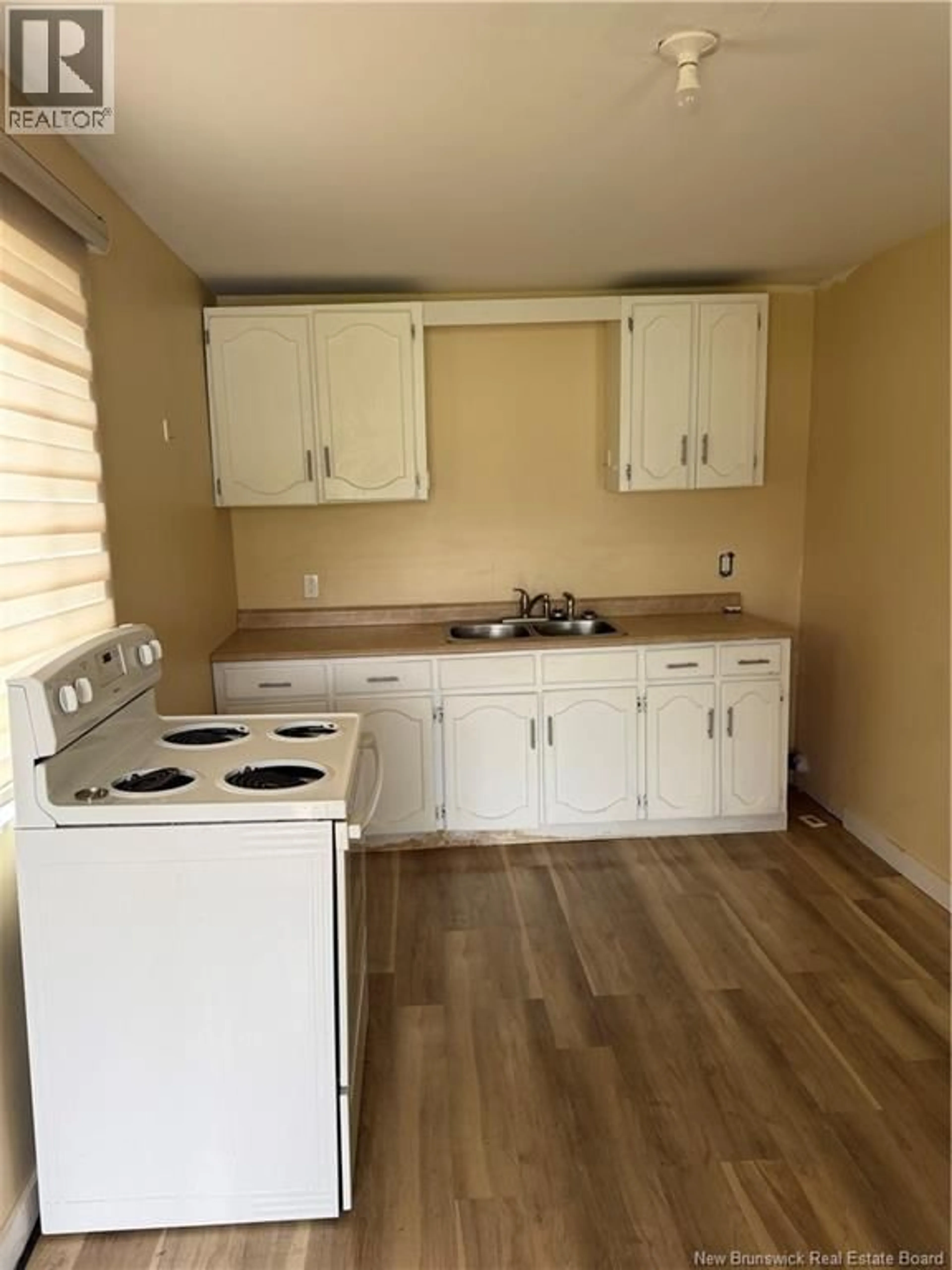Standard kitchen, unknown for 136 OLD FERRY ROAD, Miramichi New Brunswick E1V3K8