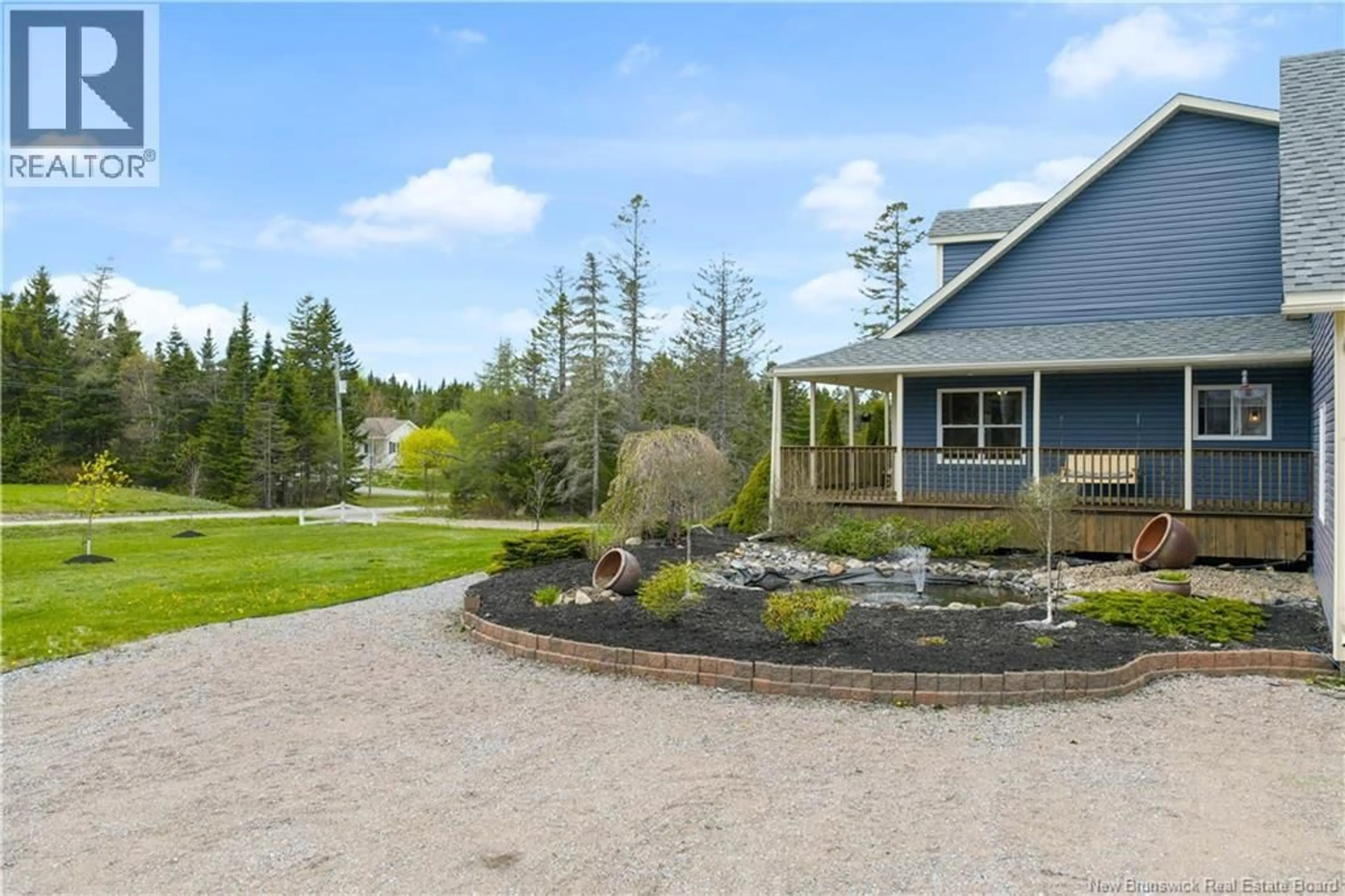 A pic from outside/outdoor area/front of a property/back of a property/a pic from drone, unknown for 30 DANE ROW, Willow Grove New Brunswick E2S1L6