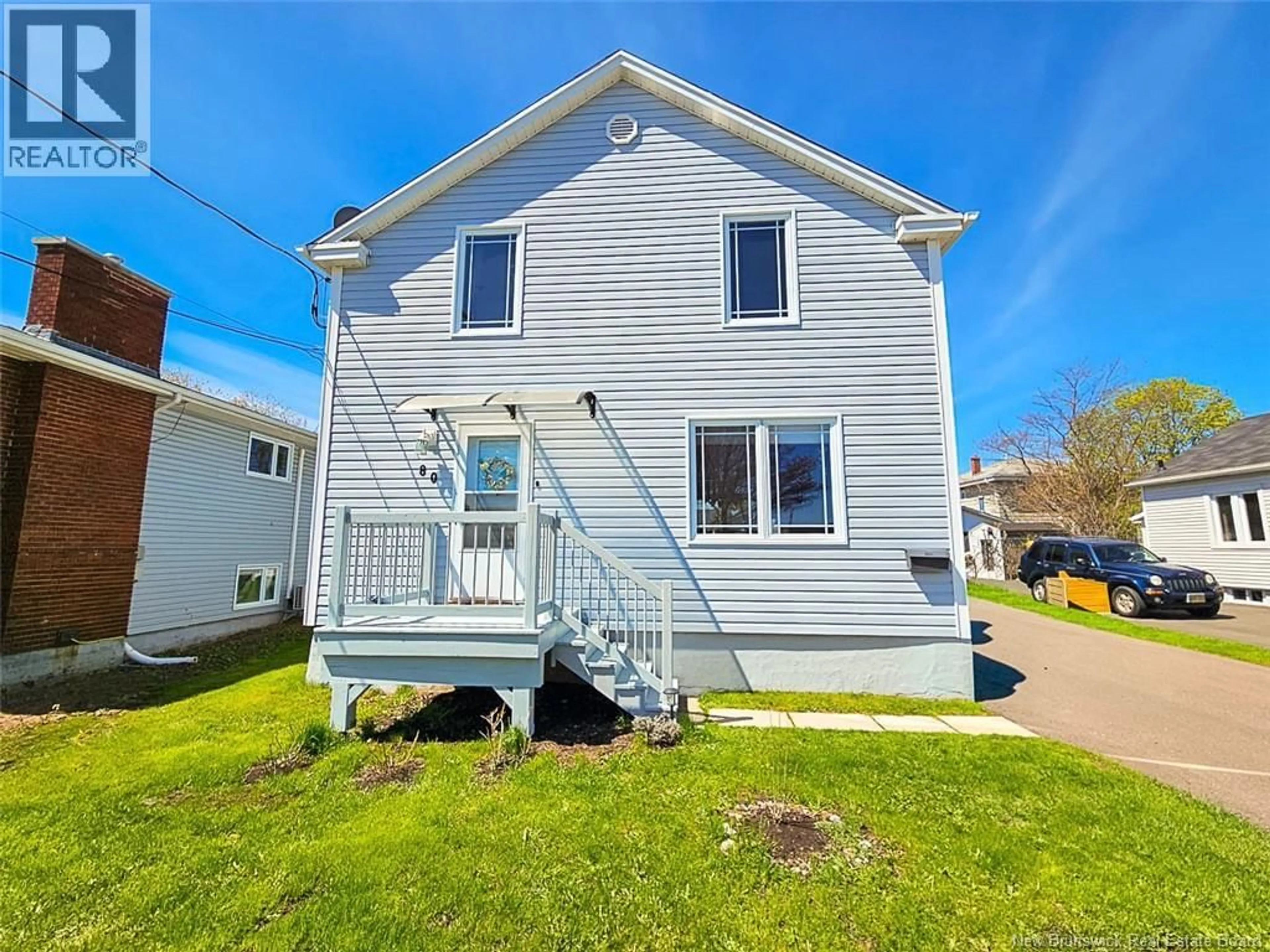 Home with vinyl exterior material, street for 80 OAKLAND AVENUE, Moncton New Brunswick E1C7P1