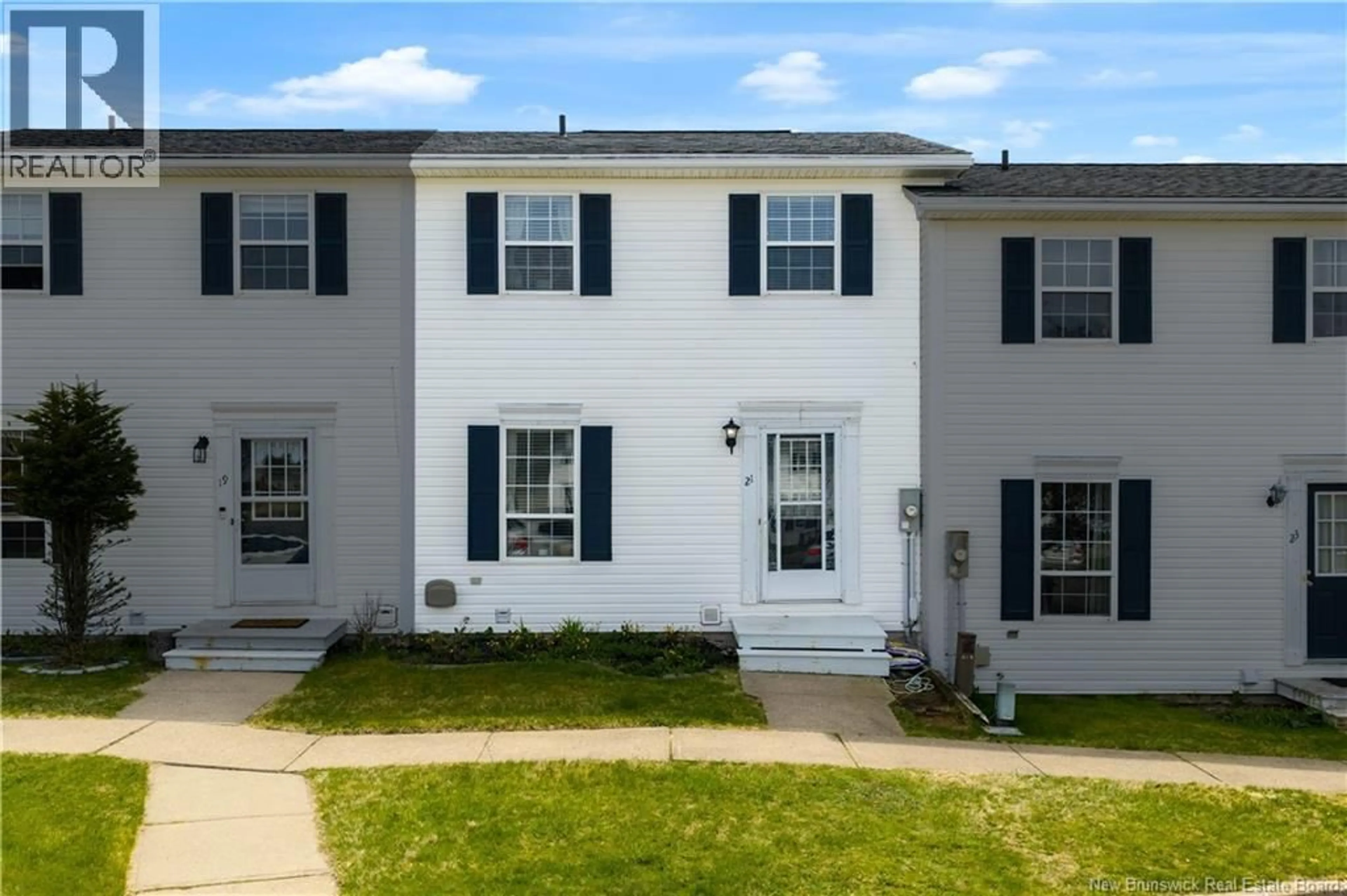 Home with vinyl exterior material, street for 21 MEADOWLAND TERRACE, Saint John New Brunswick E2M5S4