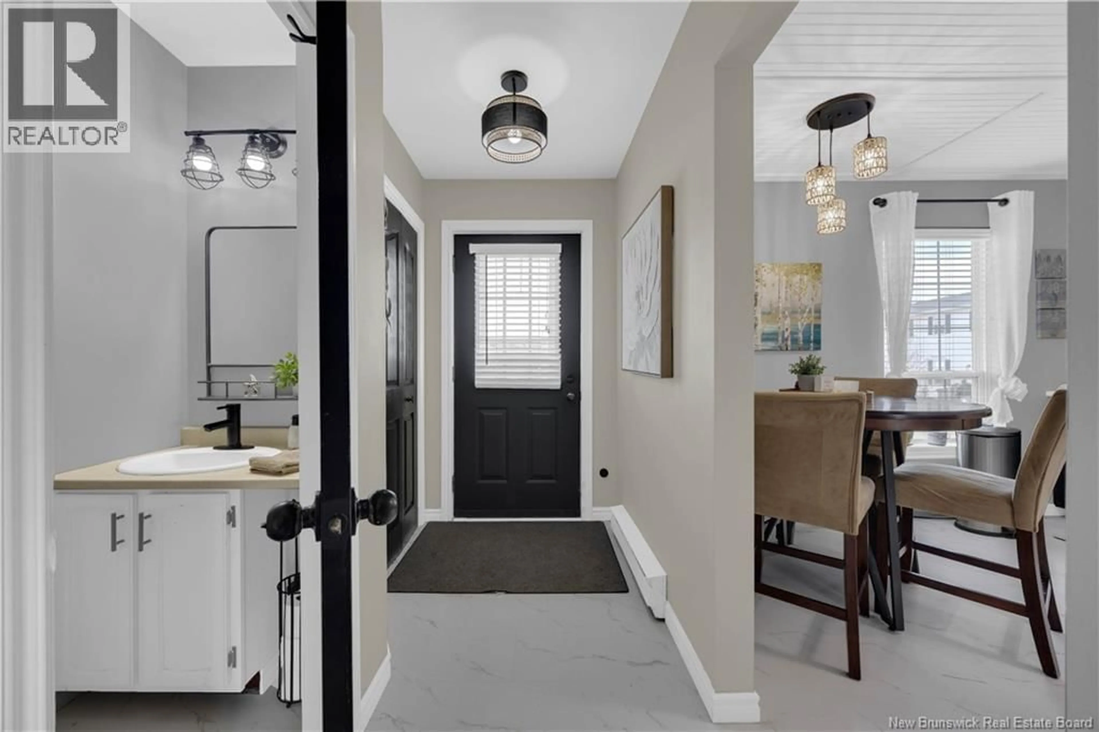 Indoor entryway for 21 MEADOWLAND TERRACE, Saint John New Brunswick E2M5S4