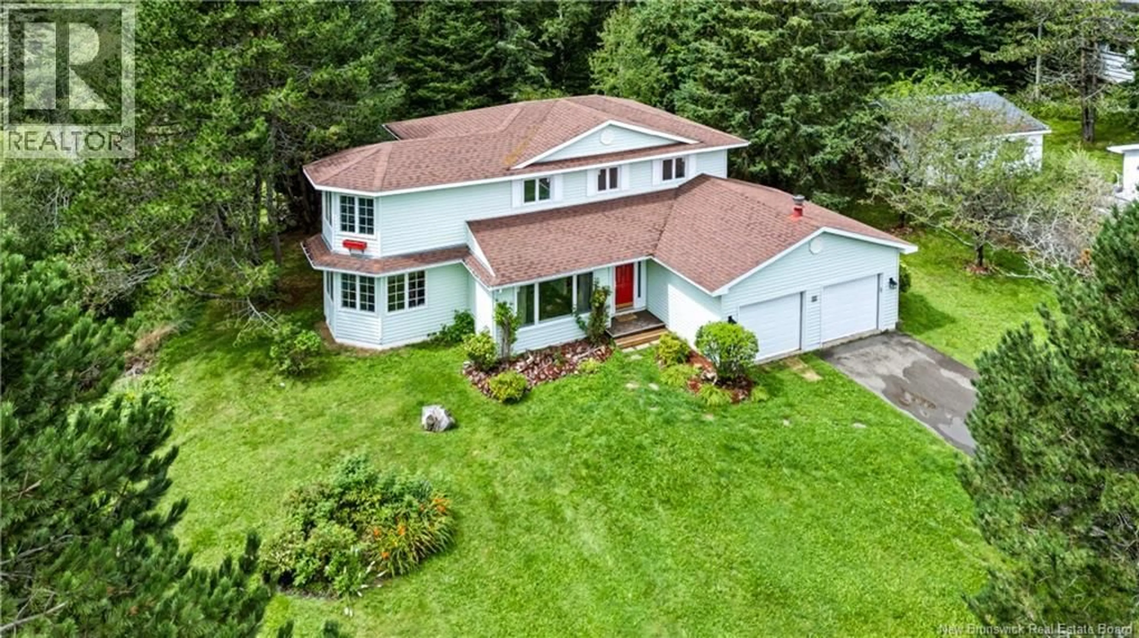 A pic from outside/outdoor area/front of a property/back of a property/a pic from drone, unknown for 44 WEST AVENUE, Sackville New Brunswick E4L4P1