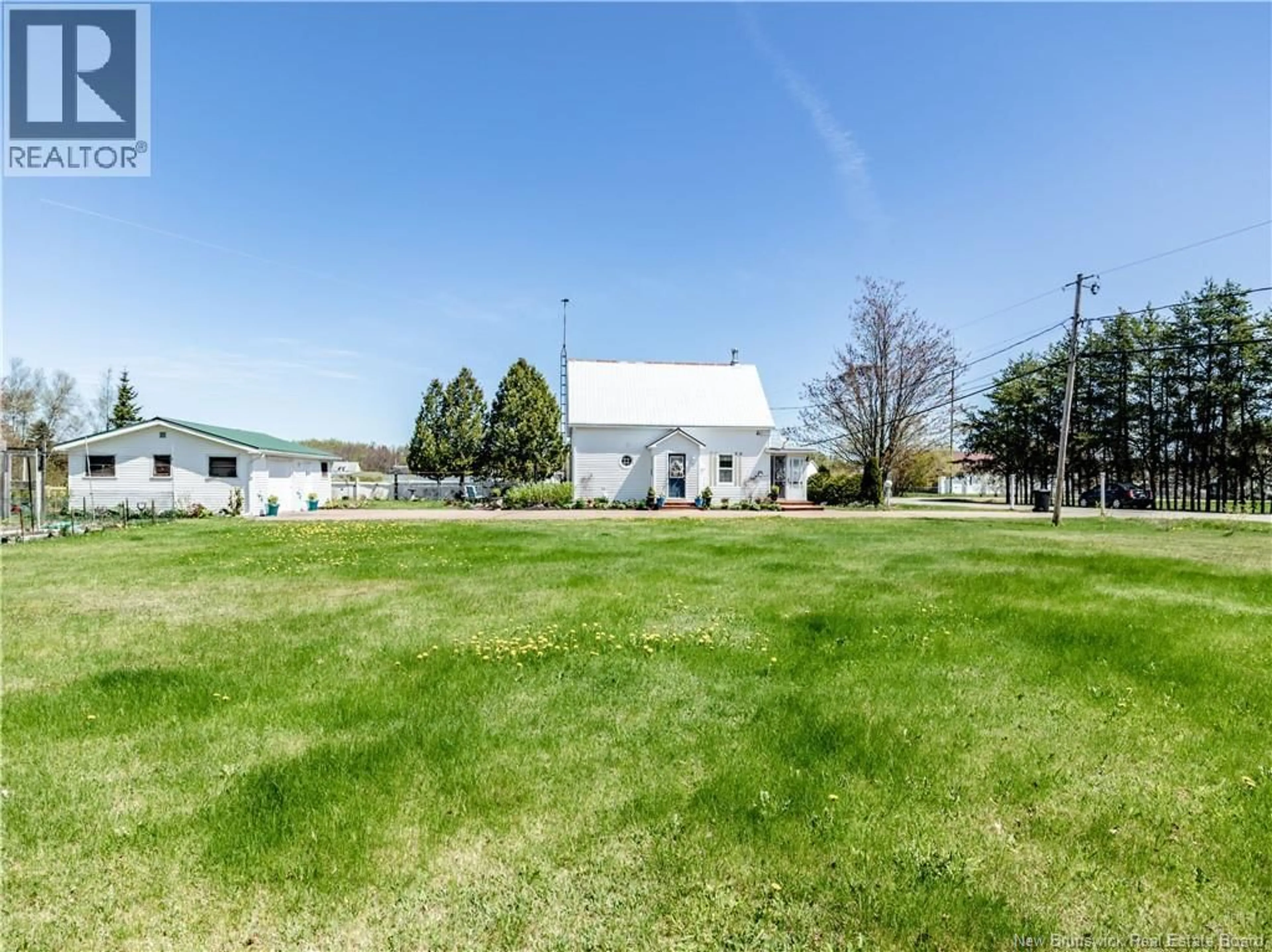A pic from outside/outdoor area/front of a property/back of a property/a pic from drone, unknown for 1791 CHEMIN DE LA PRAIRIE, Richiboucto-Village New Brunswick E4W1G9