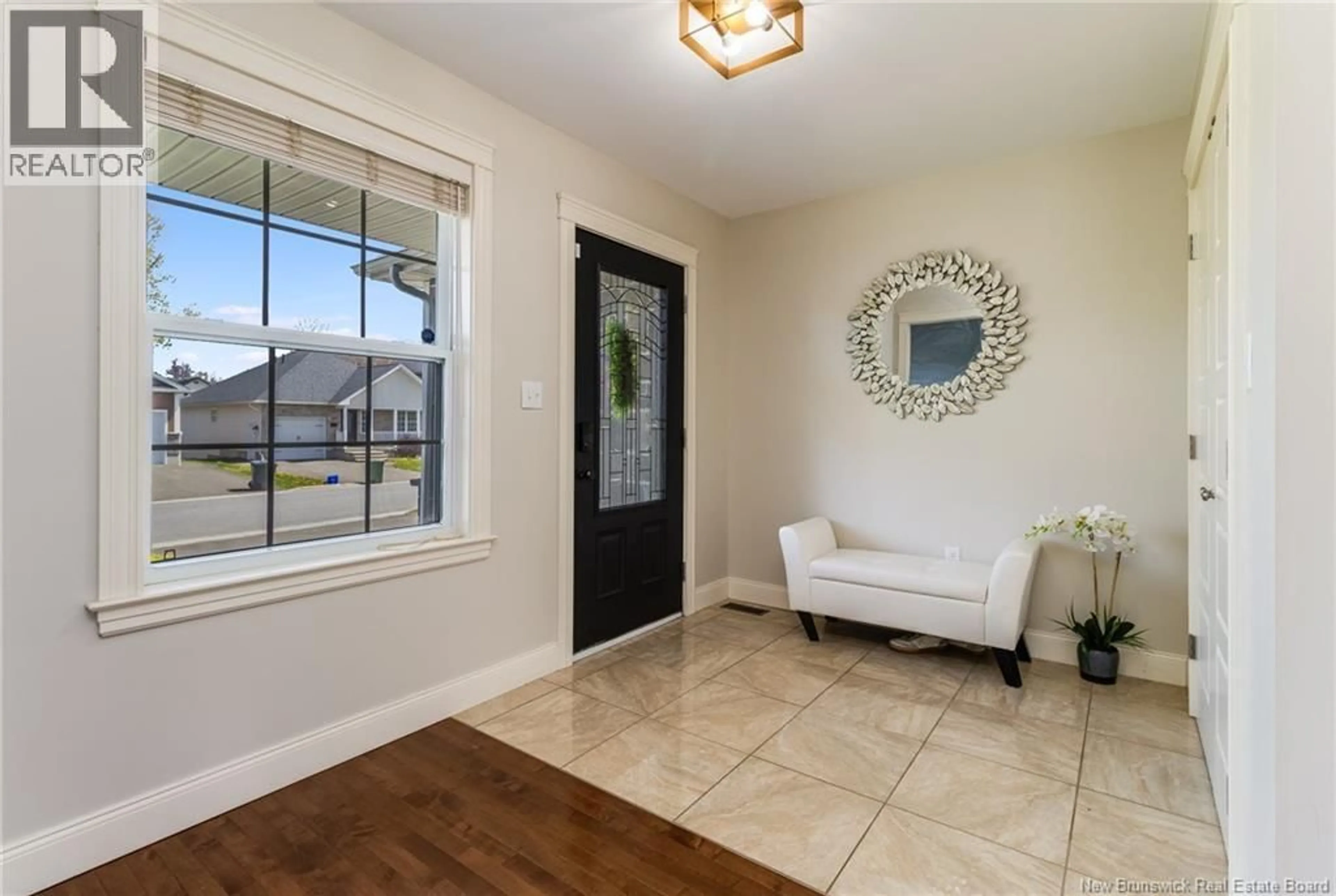 Indoor entryway for 18 BRIAR BROOK PLACE, Fredericton New Brunswick E3A3N1