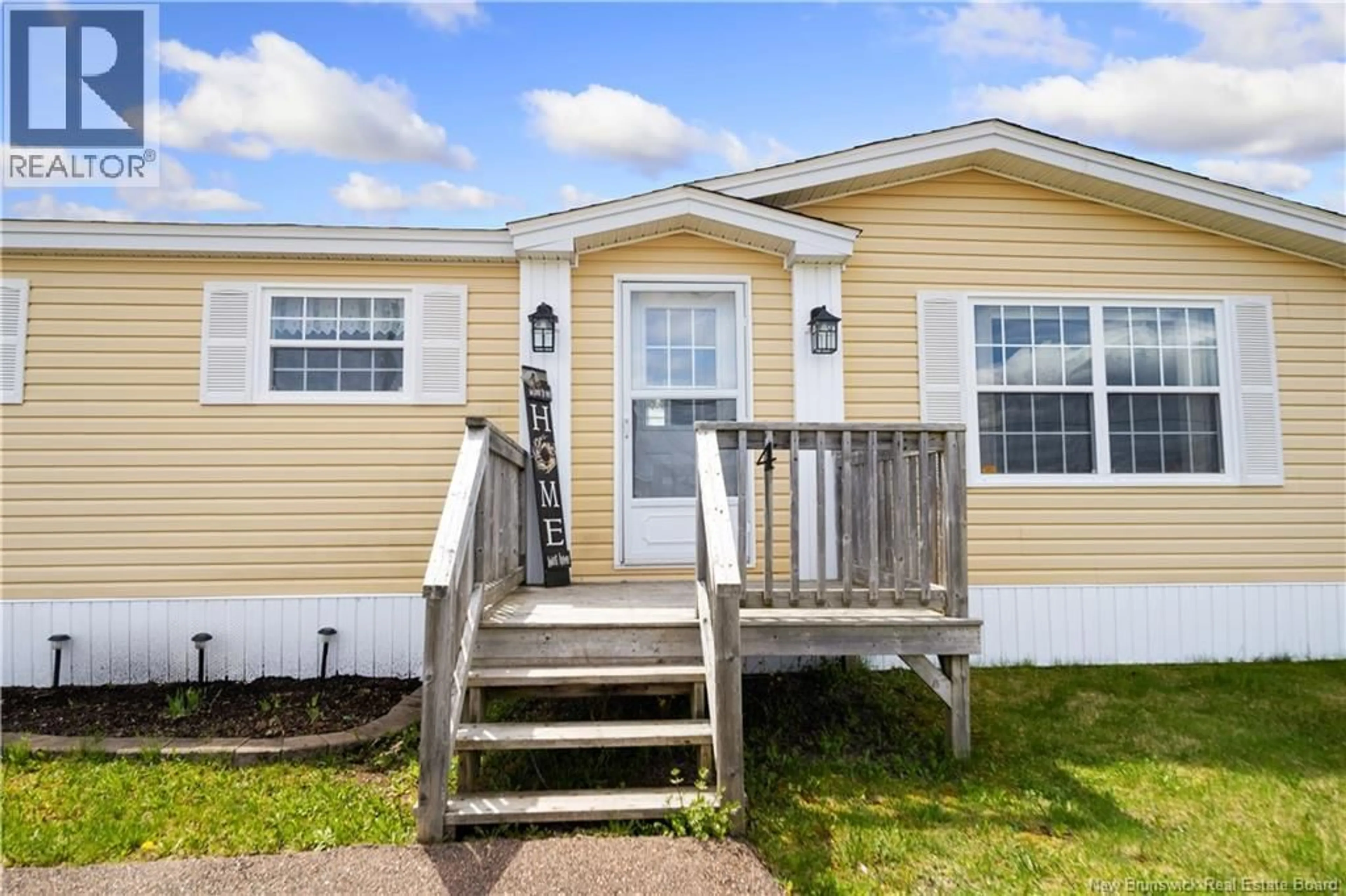 Home with vinyl exterior material, unknown for 4 BRIDGEPORT LANE, Riverview New Brunswick E1B0C7