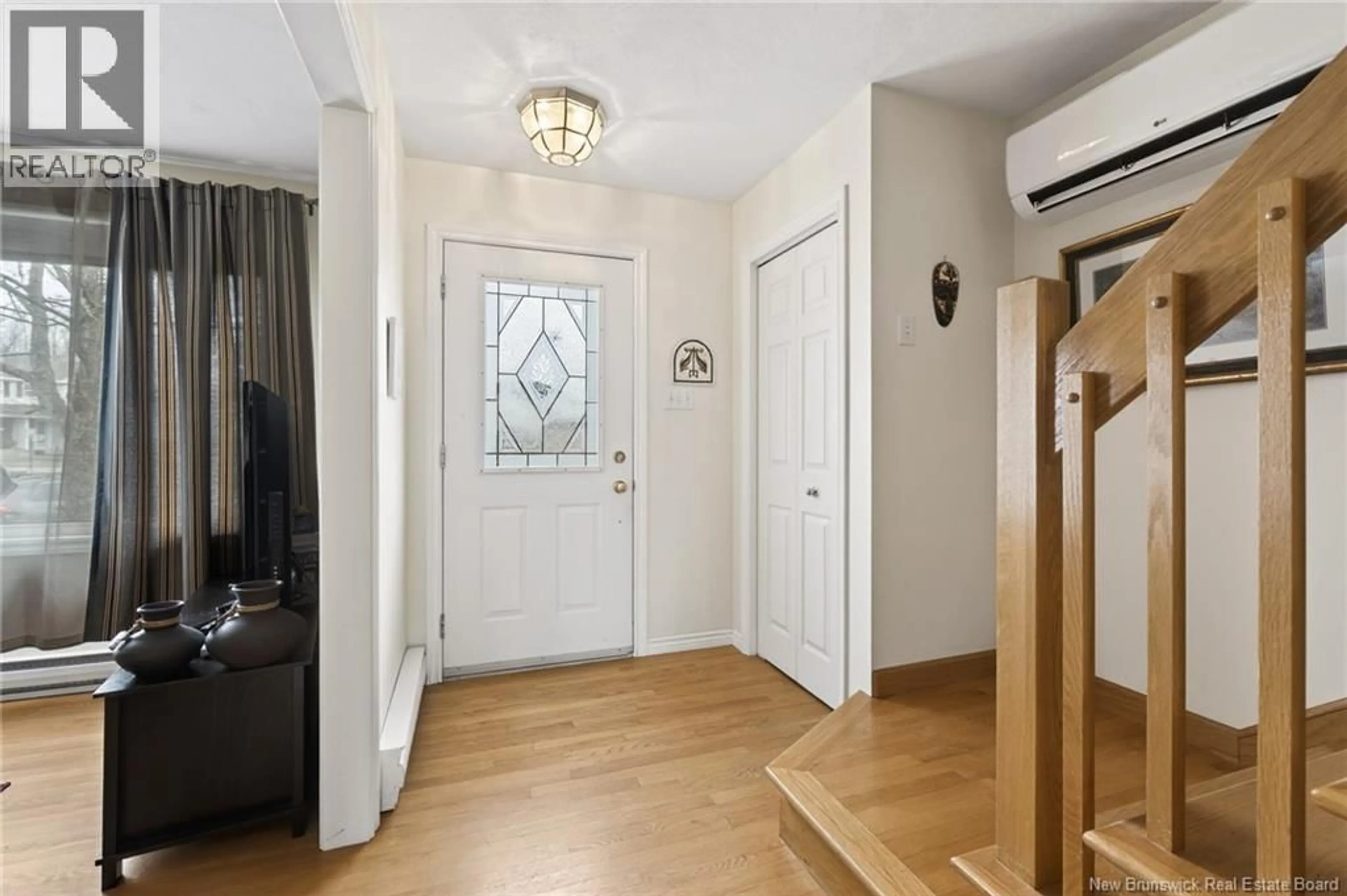 Indoor entryway for 44 SHEFFIELD COURT, Moncton New Brunswick E1G2J2
