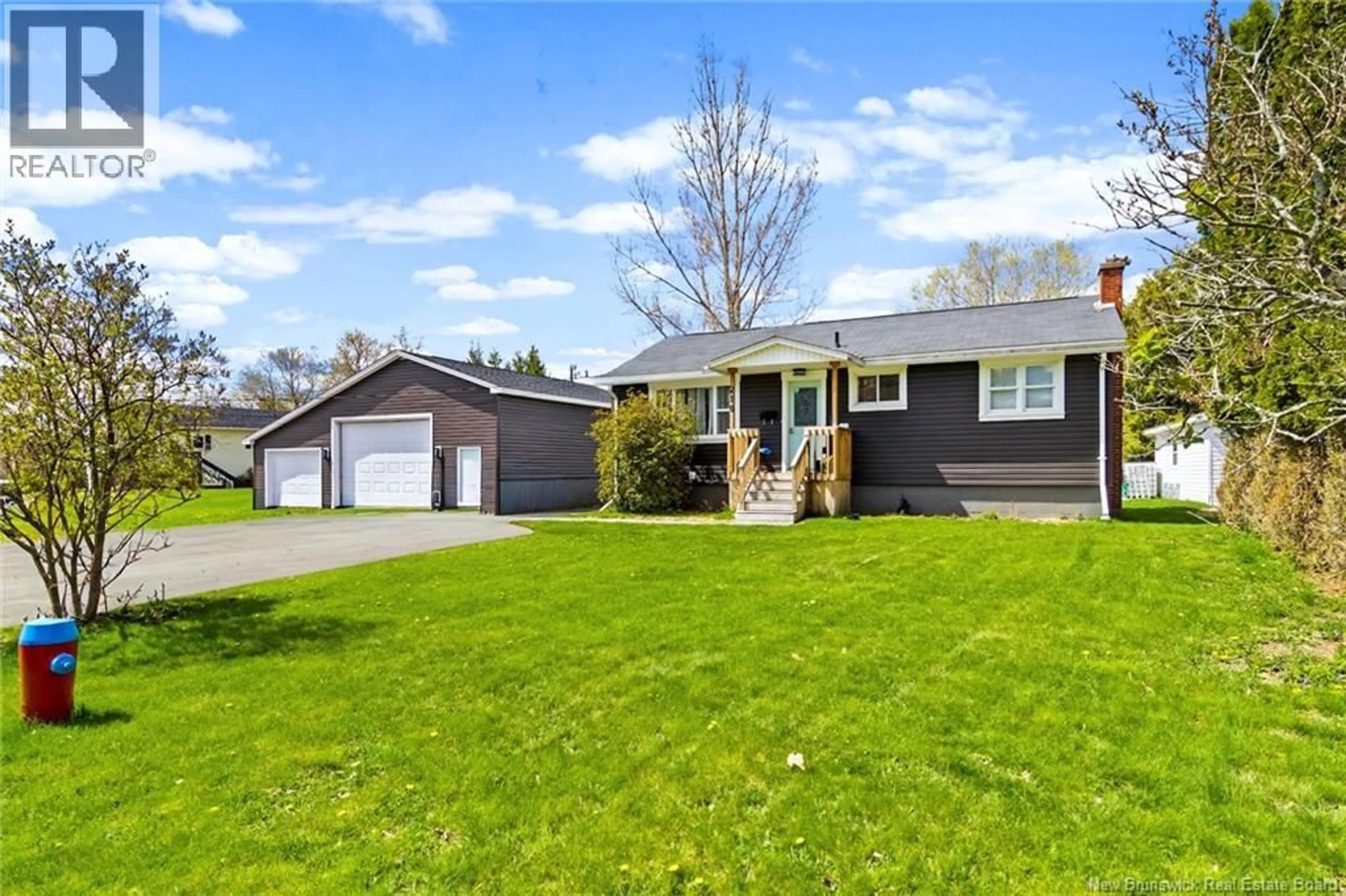 Home with vinyl exterior material, street for 210 MCNEILL AVENUE, Fredericton New Brunswick E3A1J6