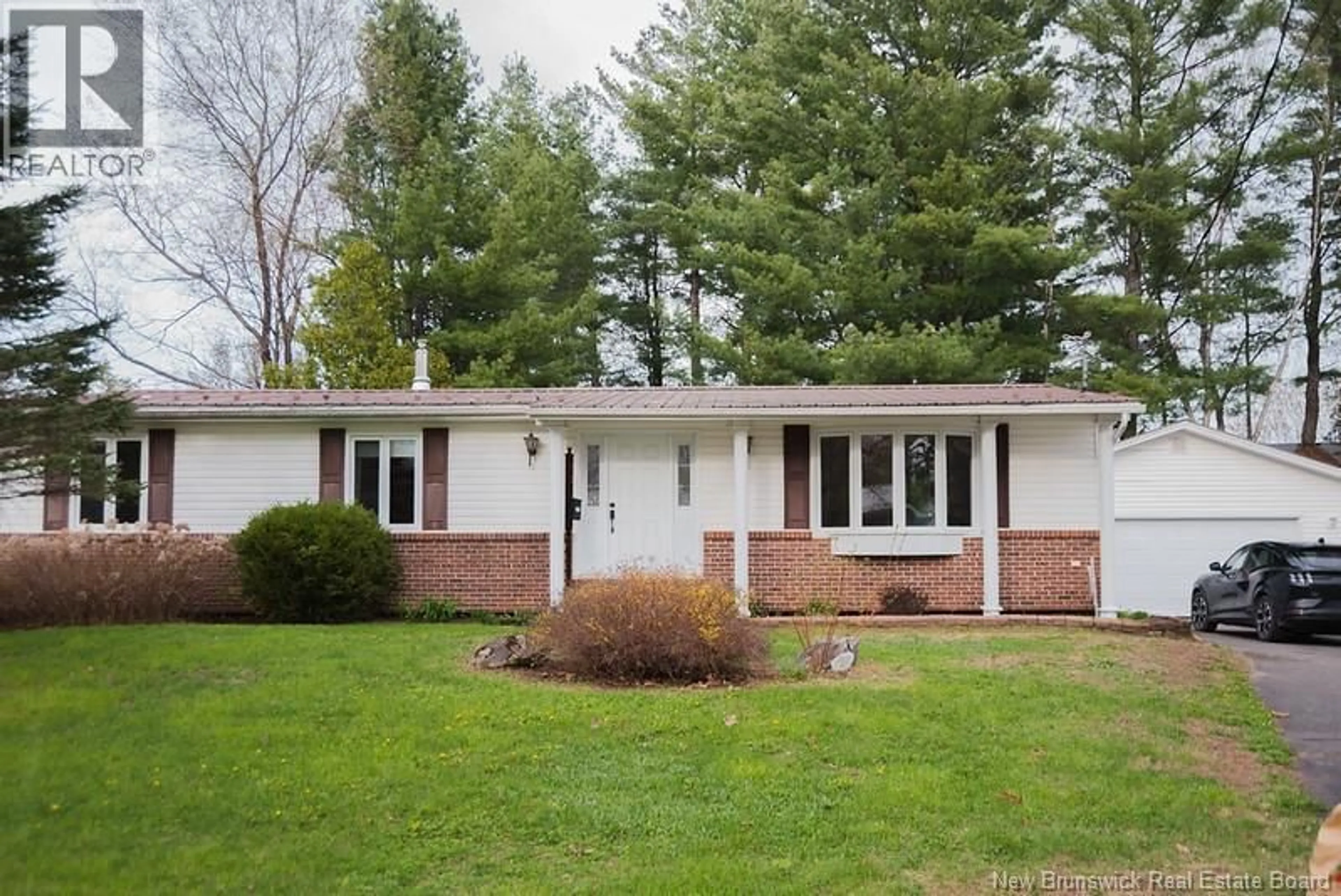 Home with vinyl exterior material, street for 72 HARTT STREET, Fredericton New Brunswick E3A4X8