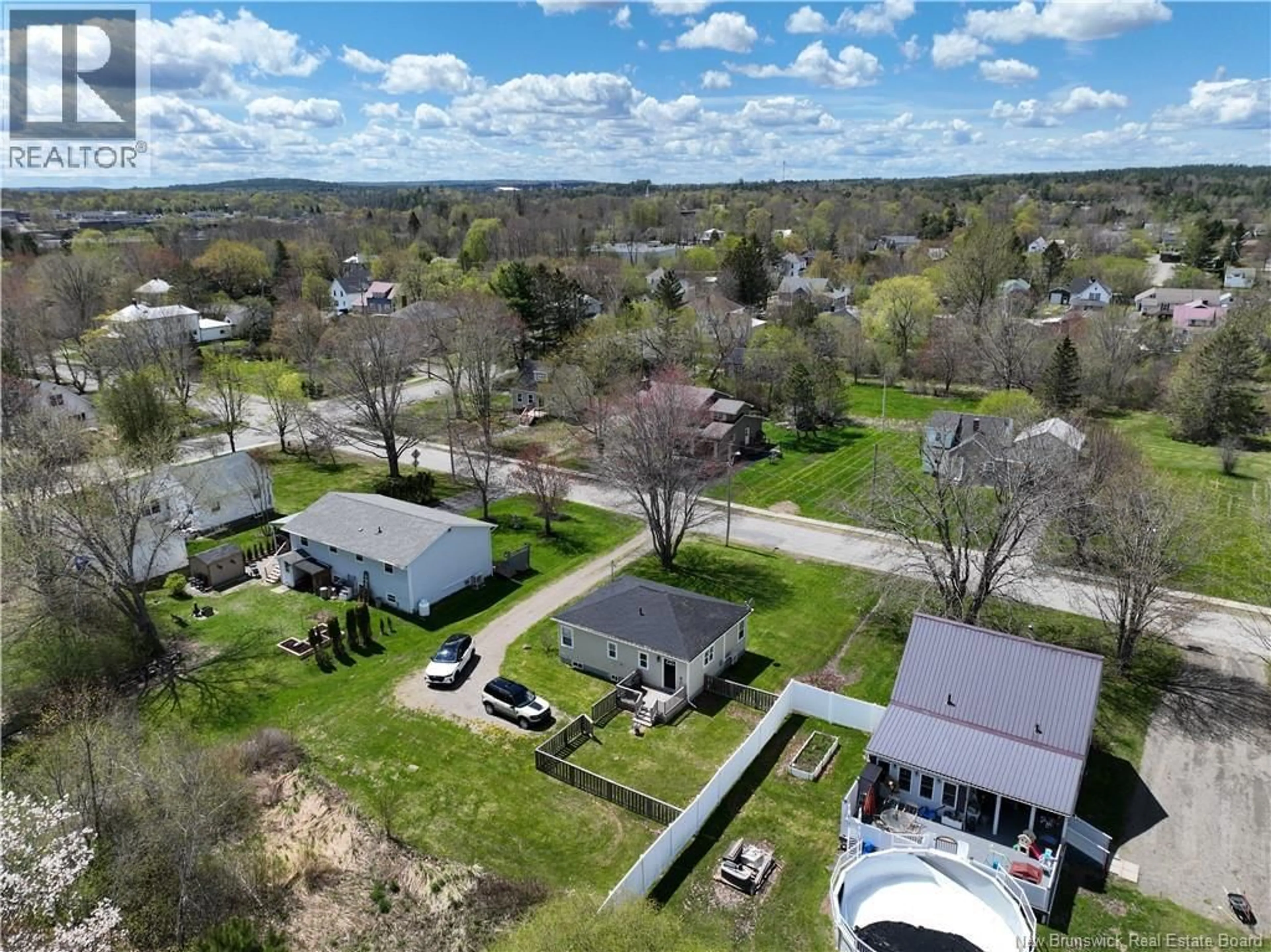 A pic from outside/outdoor area/front of a property/back of a property/a pic from drone, unknown for 59 DUKE STREET, St. Stephen New Brunswick E3L2H4