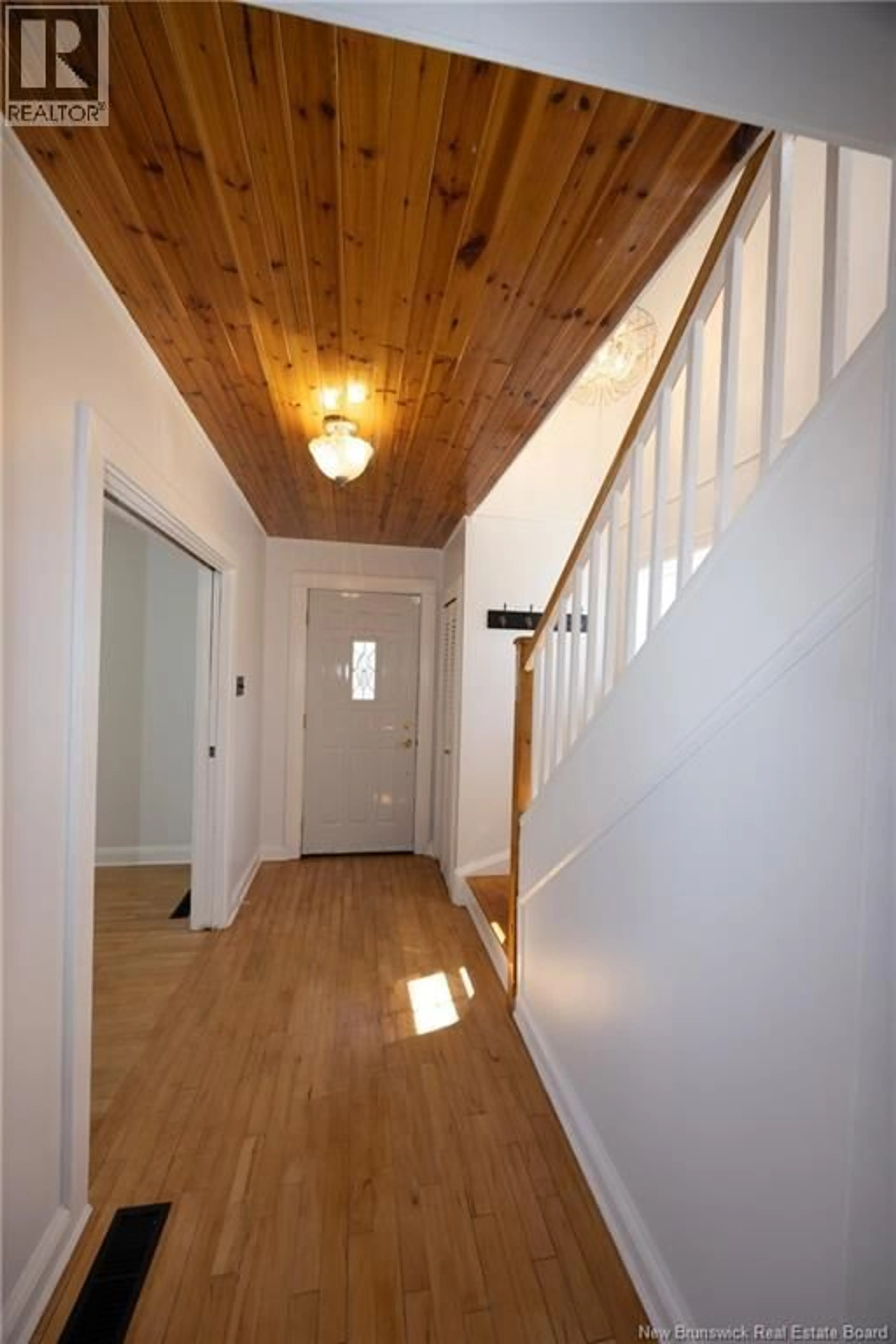 Indoor foyer for 253 GIBSON STREET, Fredericton New Brunswick E3A4E5
