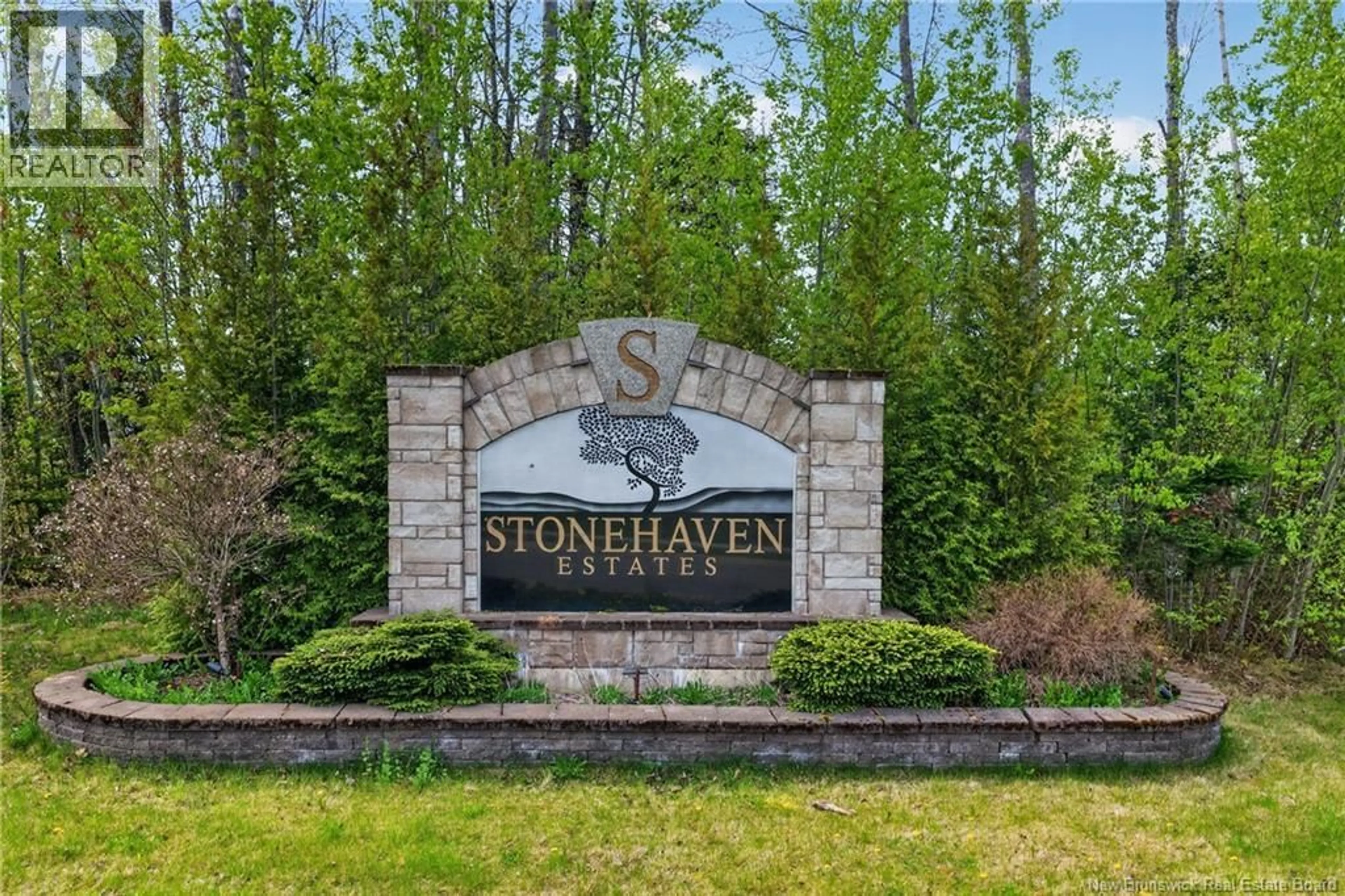 Indoor foyer for 5 BLACKSTONE DRIVE, Moncton New Brunswick E1G0P1