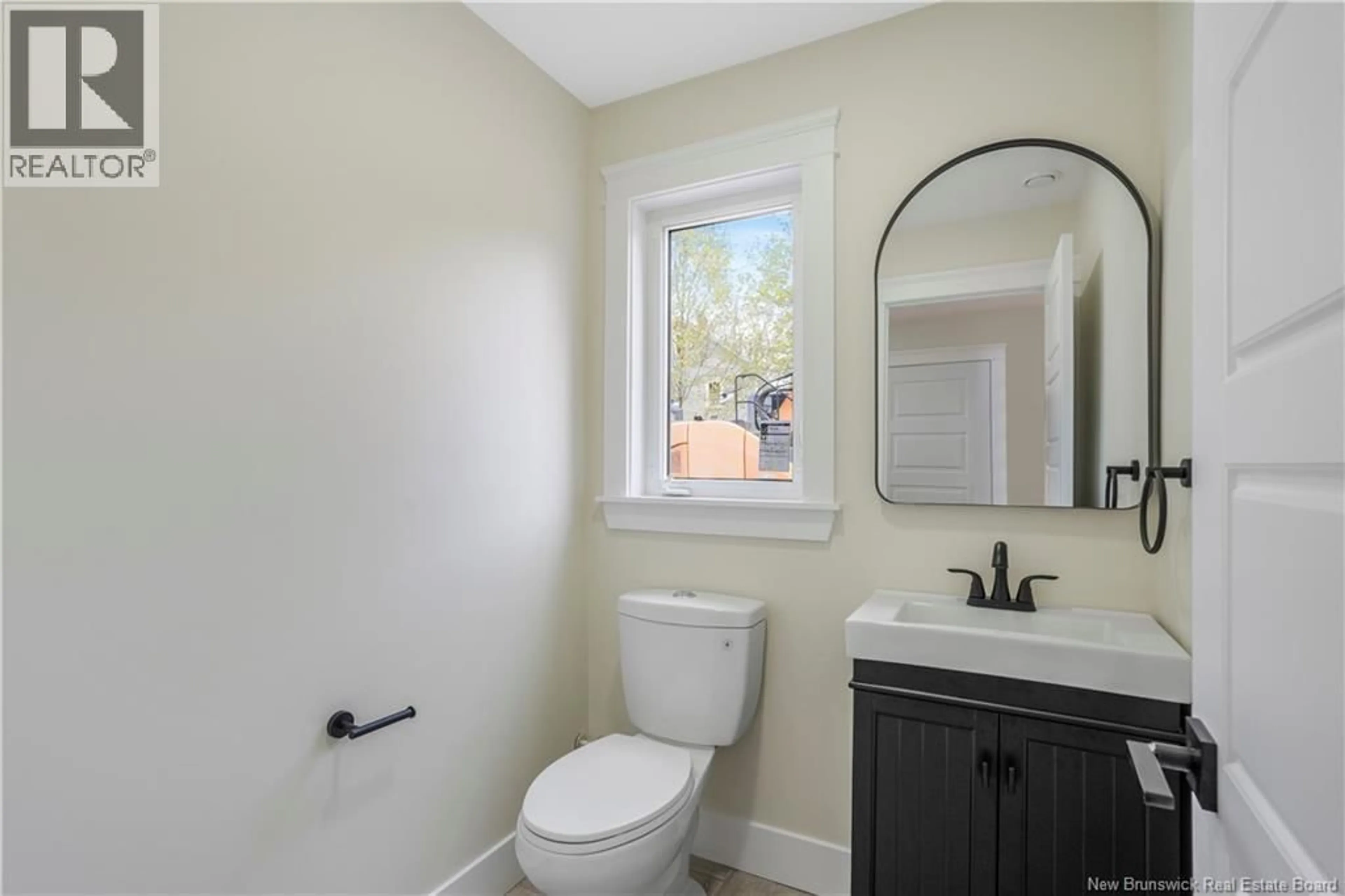 Standard bathroom, ceramic/tile floor for A - 358 WOODSTOCK ROAD, Fredericton New Brunswick E3B2H7