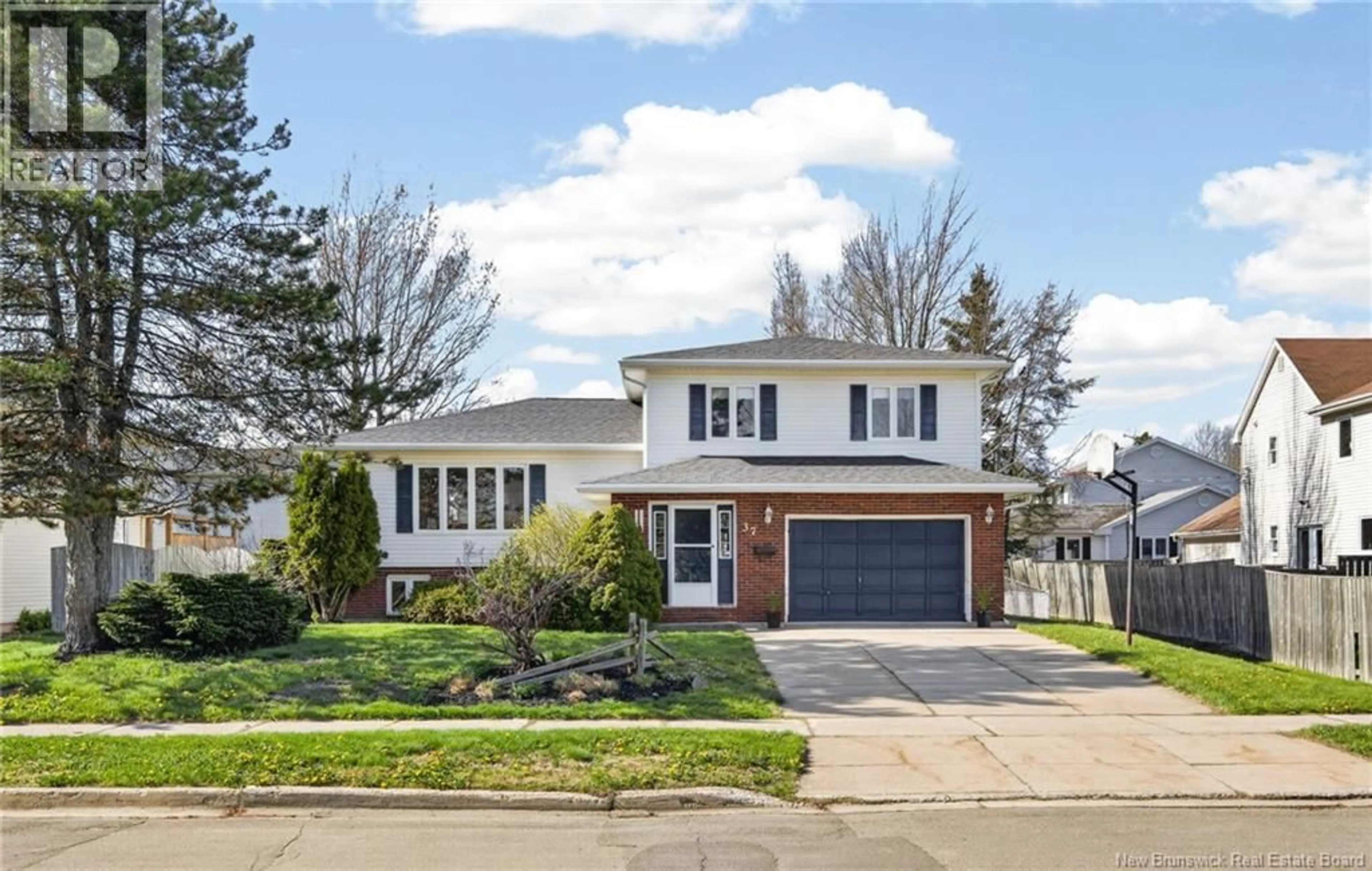 Unknown for 37 HUNTINGTON COURT, Moncton New Brunswick E1C9L2