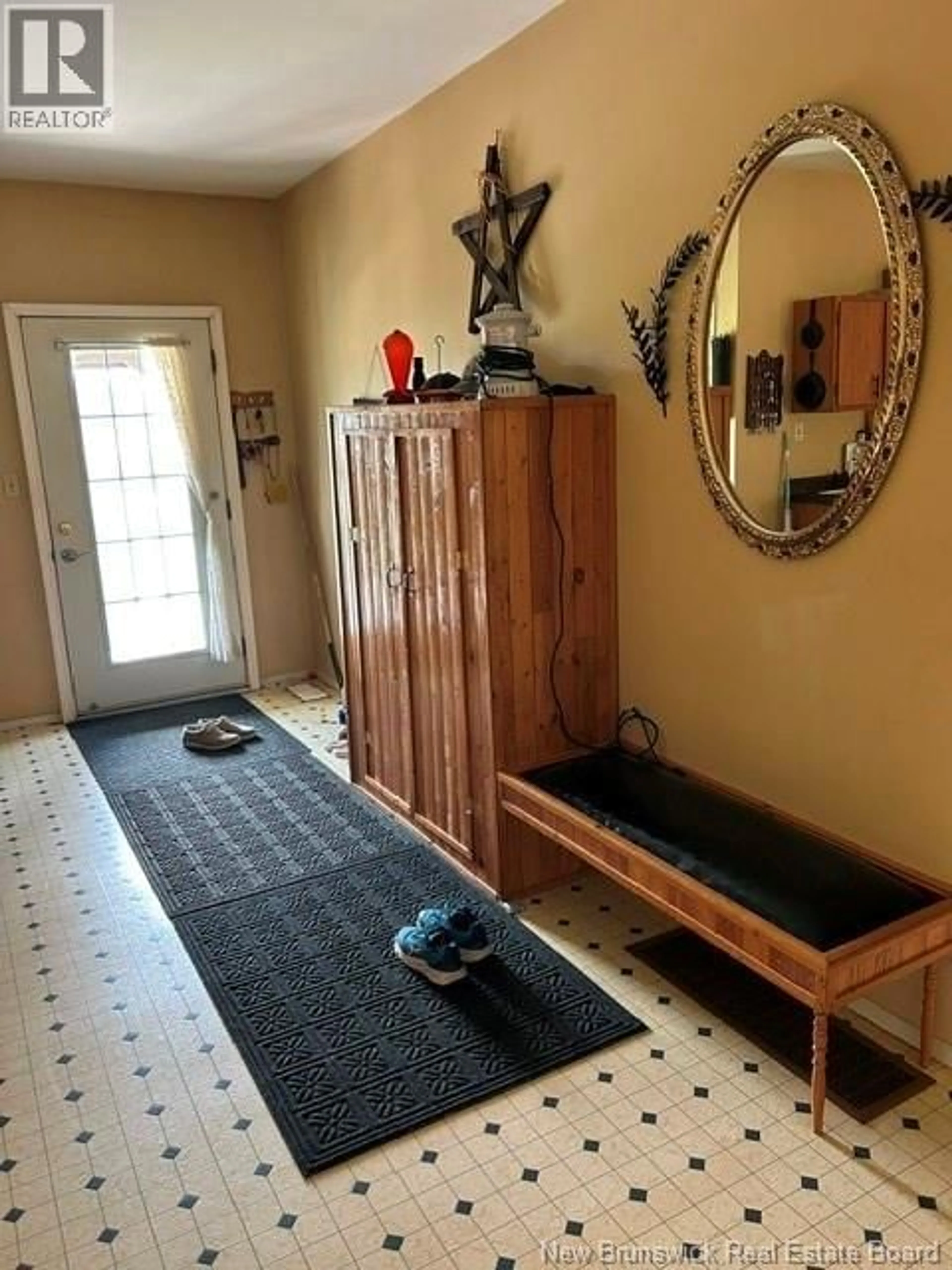 Indoor entryway for 709 BACK ROAD, Penobsquis New Brunswick E4G1Z8