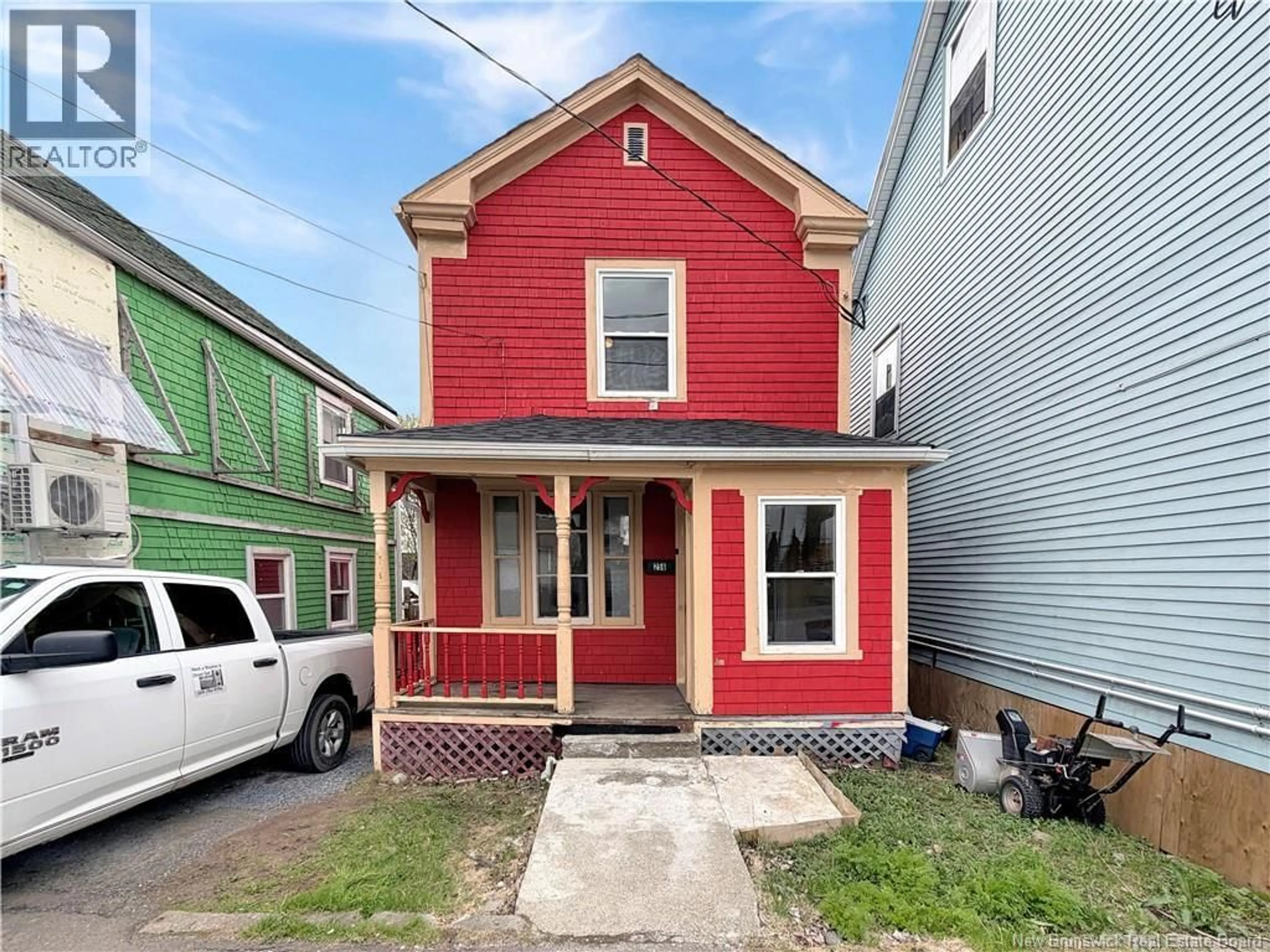Unknown for 256 GUILFORD STREET, Saint John New Brunswick E2M1W1