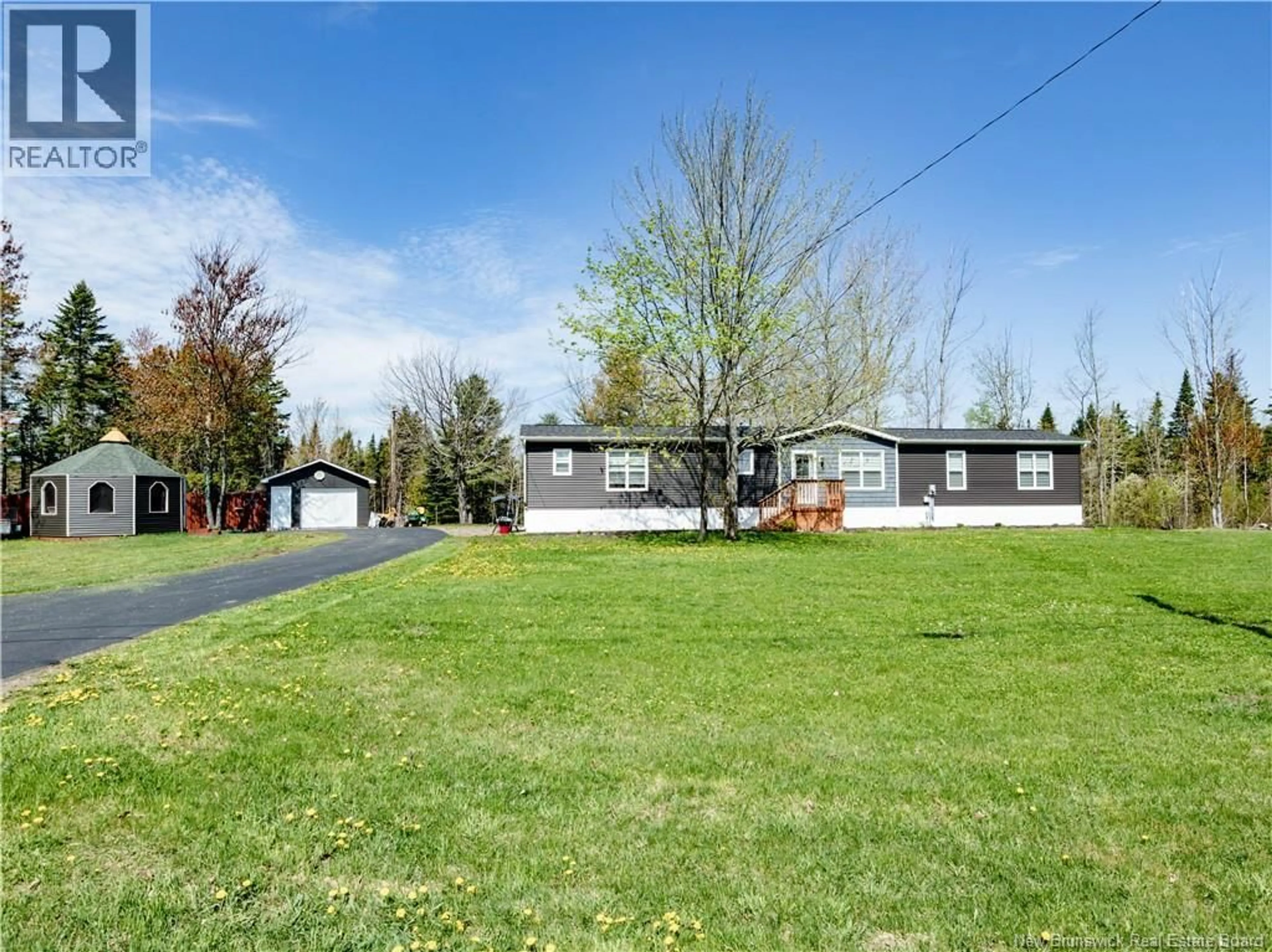 A pic from outside/outdoor area/front of a property/back of a property/a pic from drone, street for 900 SAINT-CHARLES NORD, Saint-Charles New Brunswick E4W4T3