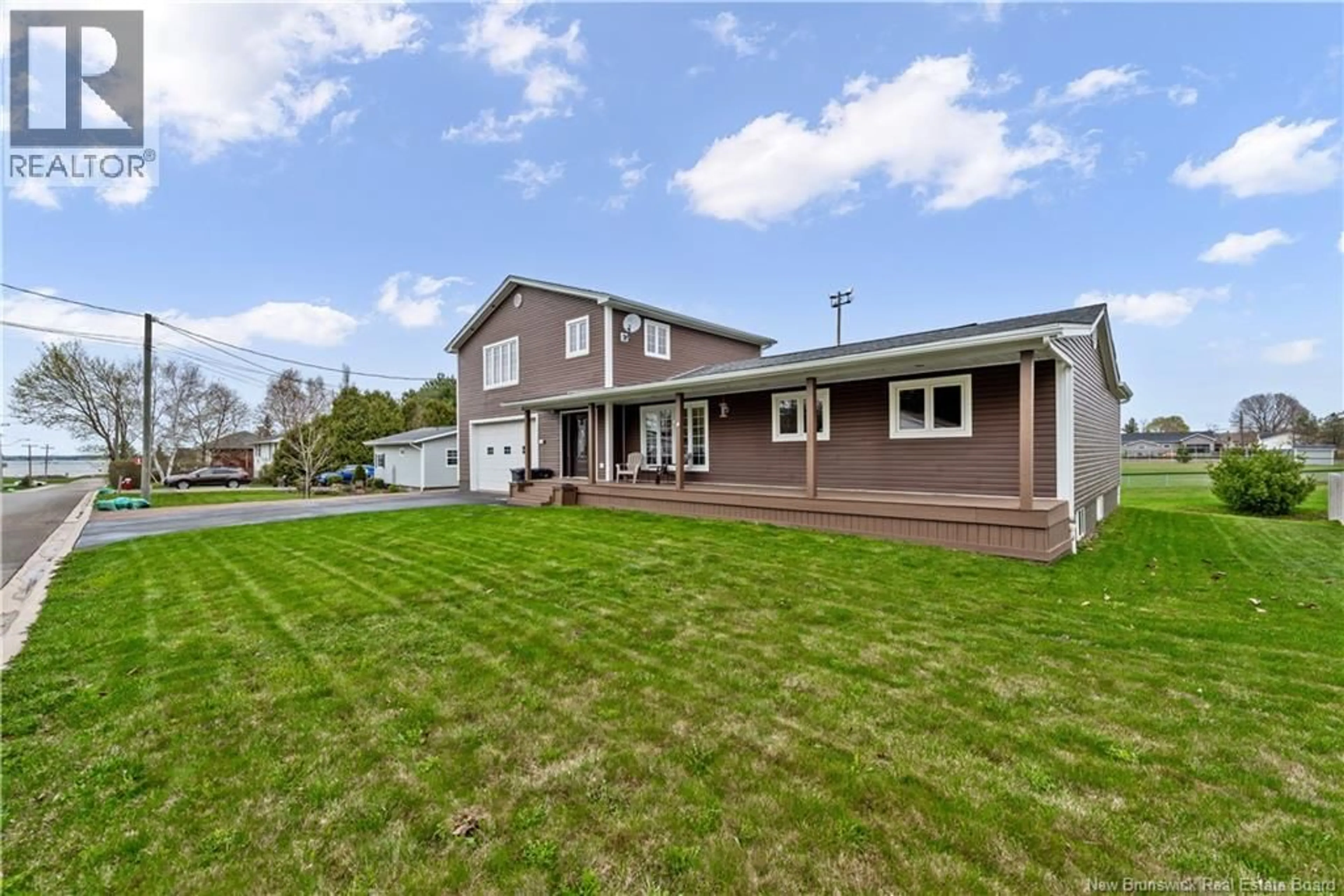 A pic from outside/outdoor area/front of a property/back of a property/a pic from drone, unknown for 116 BROWN STREET, Shediac New Brunswick E4P1J7