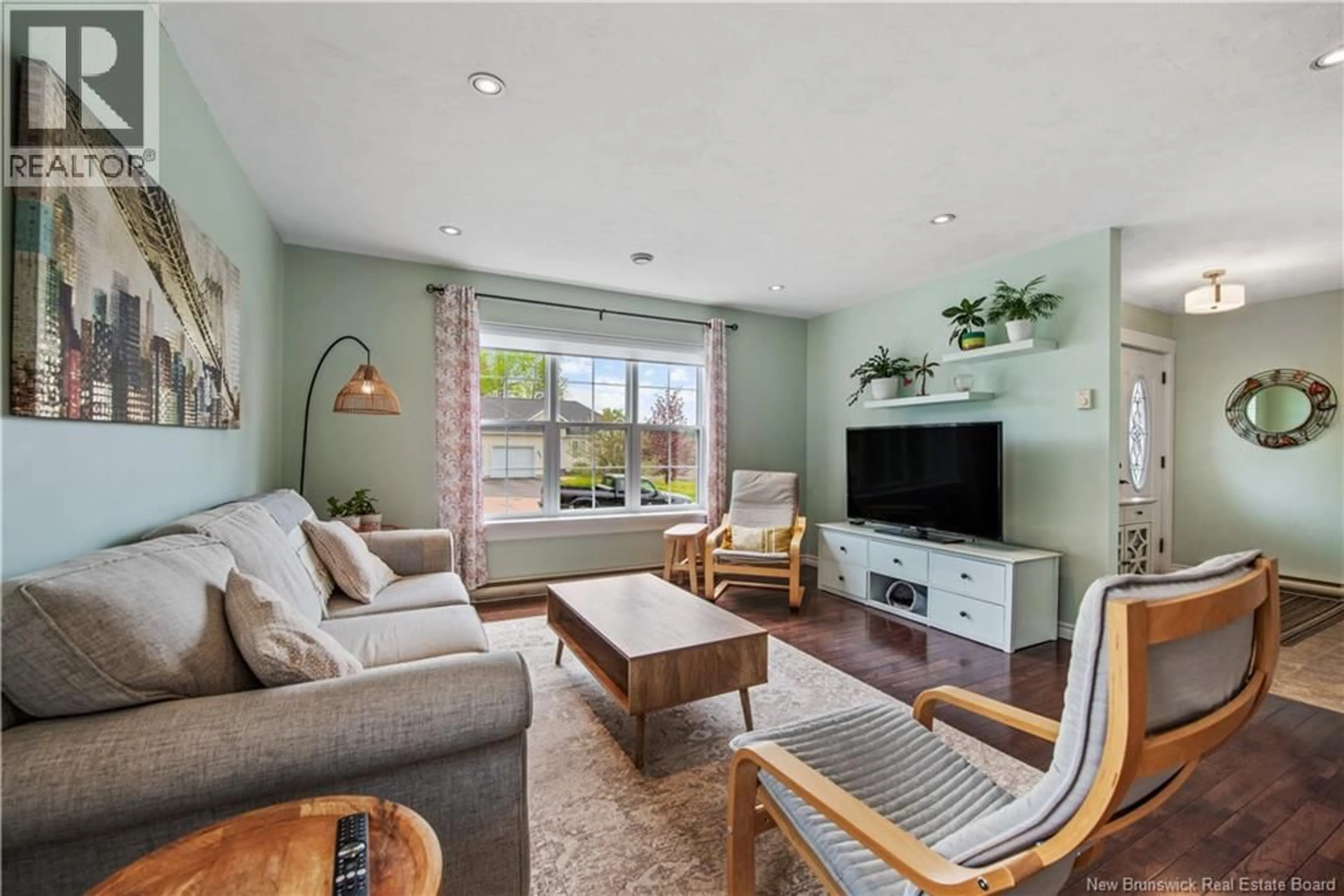 Living room with furniture, unknown for 392 MANDEVILLE, Dieppe New Brunswick E1A6V6