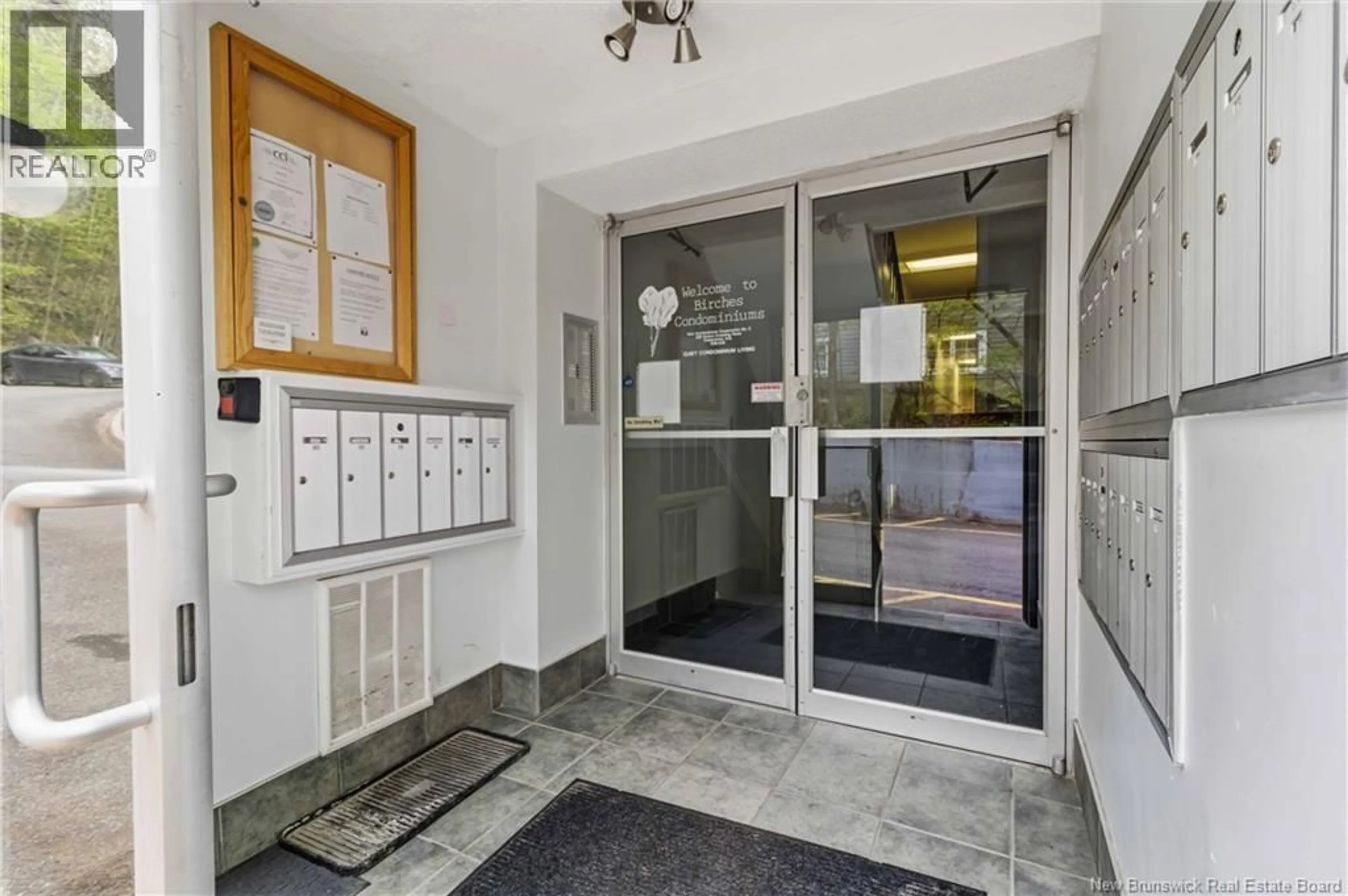 Indoor foyer for 17 - 228 DUNNS CROSSING STREET, Fredericton New Brunswick E3B2A6