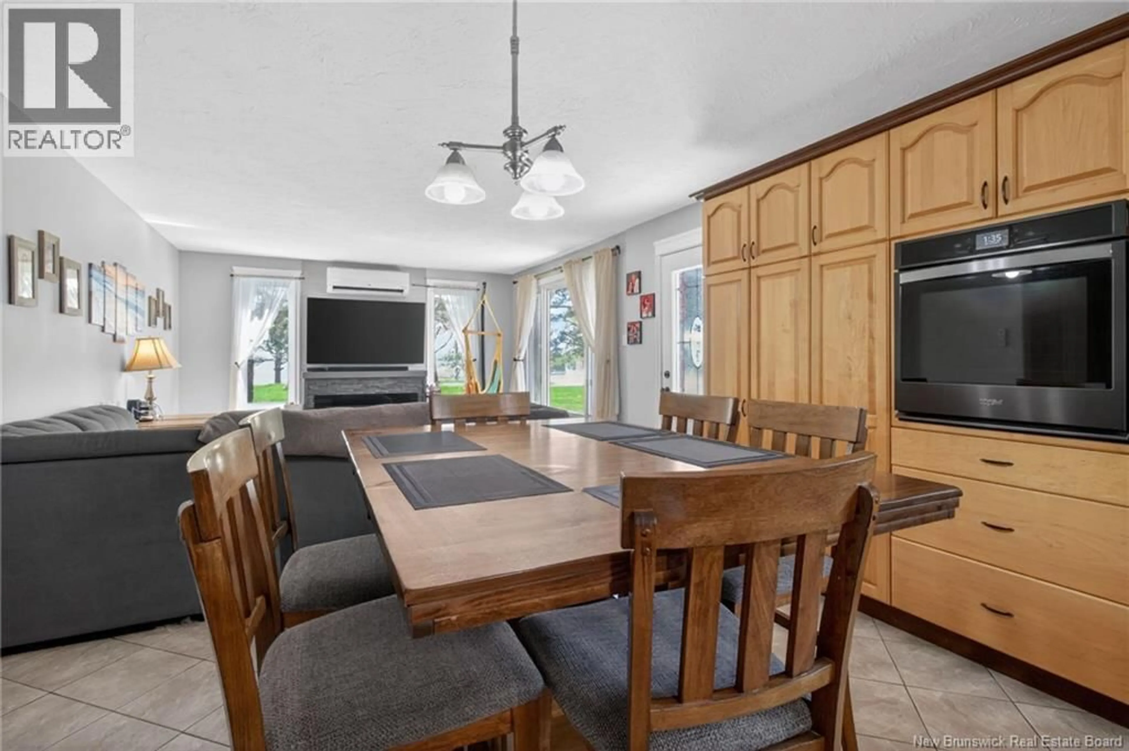 Dining room, ceramic/tile floor for 10 CH DES ROCHES, Bouctouche New Brunswick E4S4M2