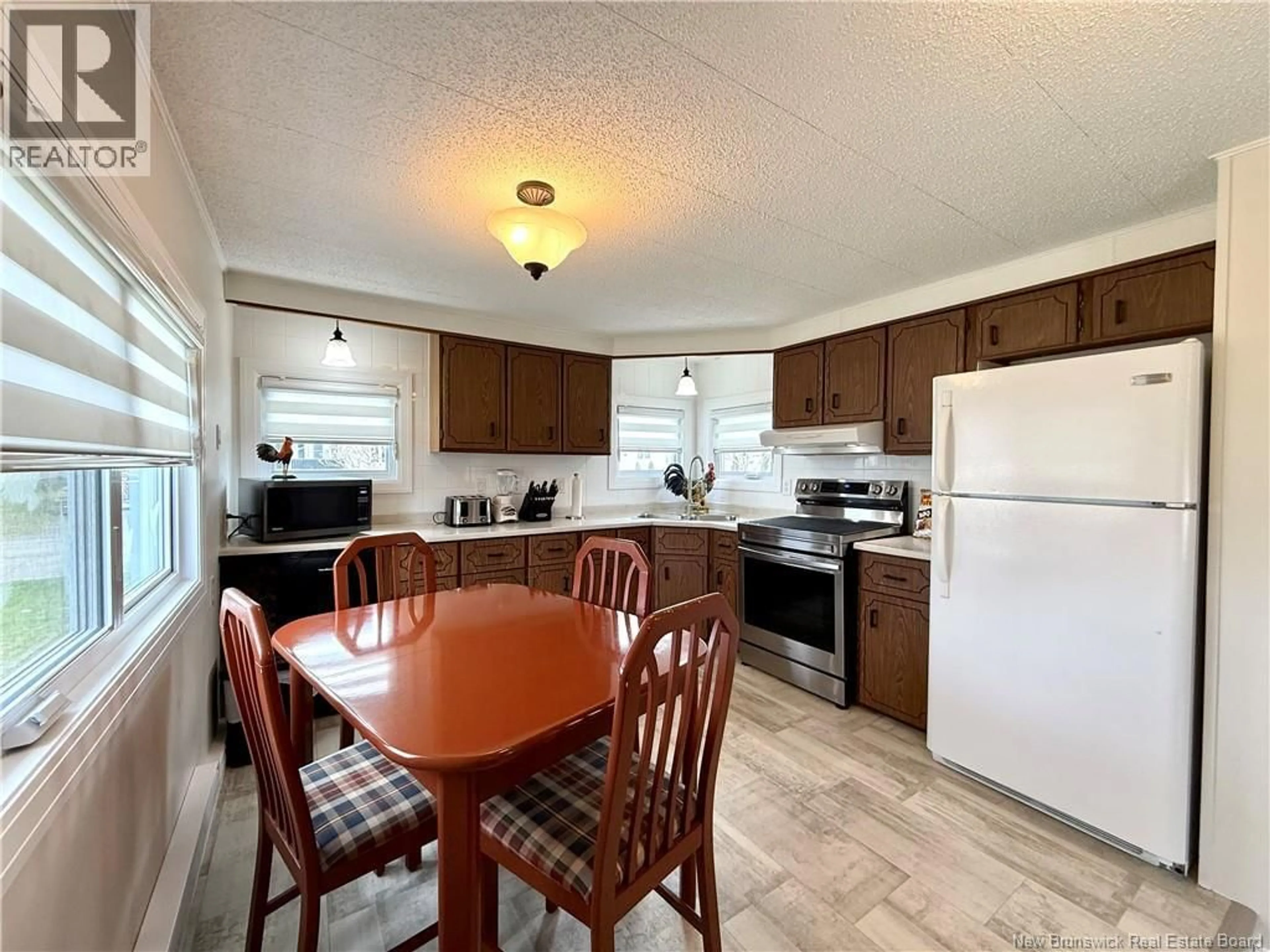 Standard kitchen, unknown for 43 LE PARADIS STREET, Saint-Jacques New Brunswick E7B1T9