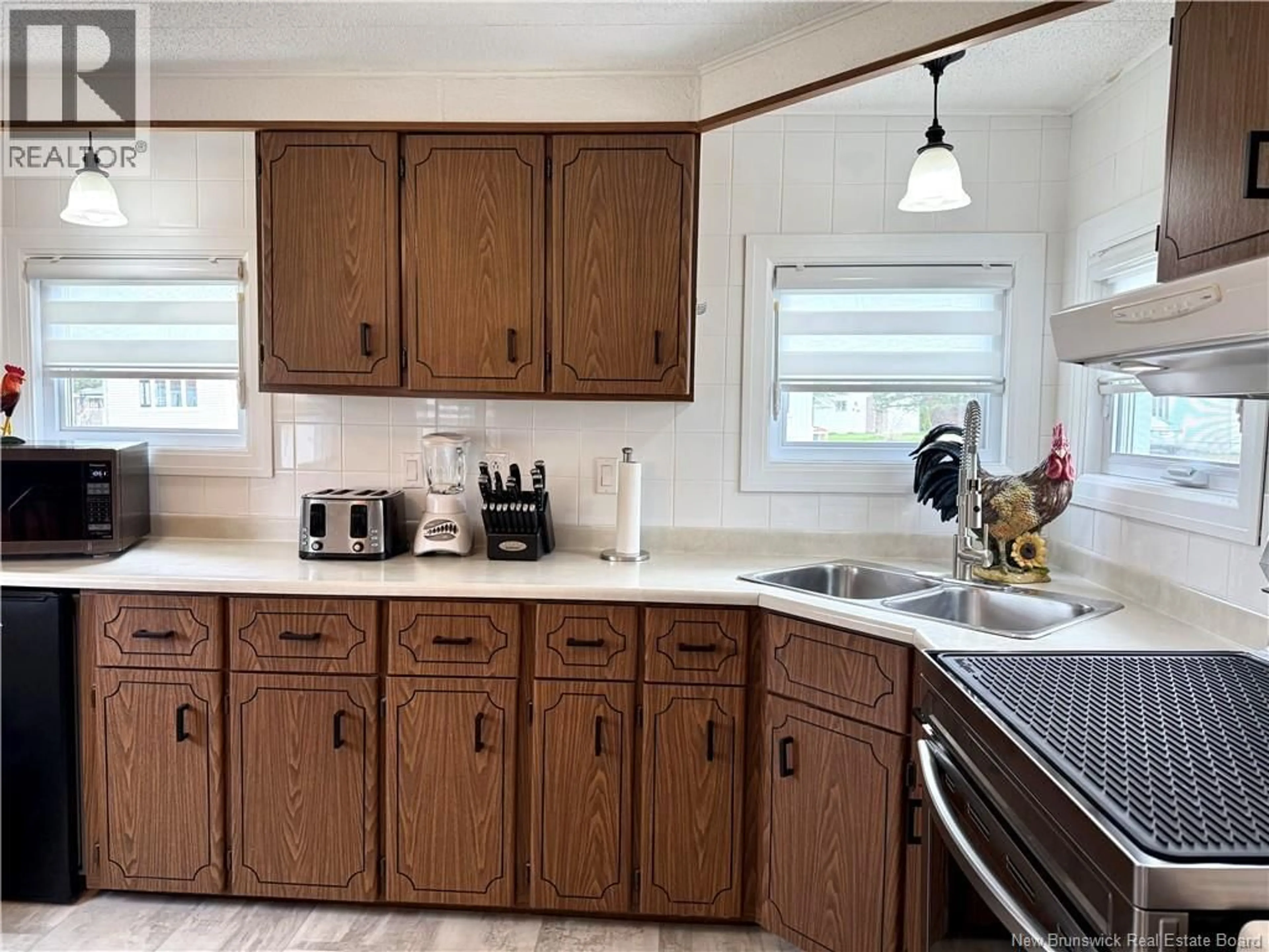 Standard kitchen, unknown for 43 LE PARADIS STREET, Saint-Jacques New Brunswick E7B1T9