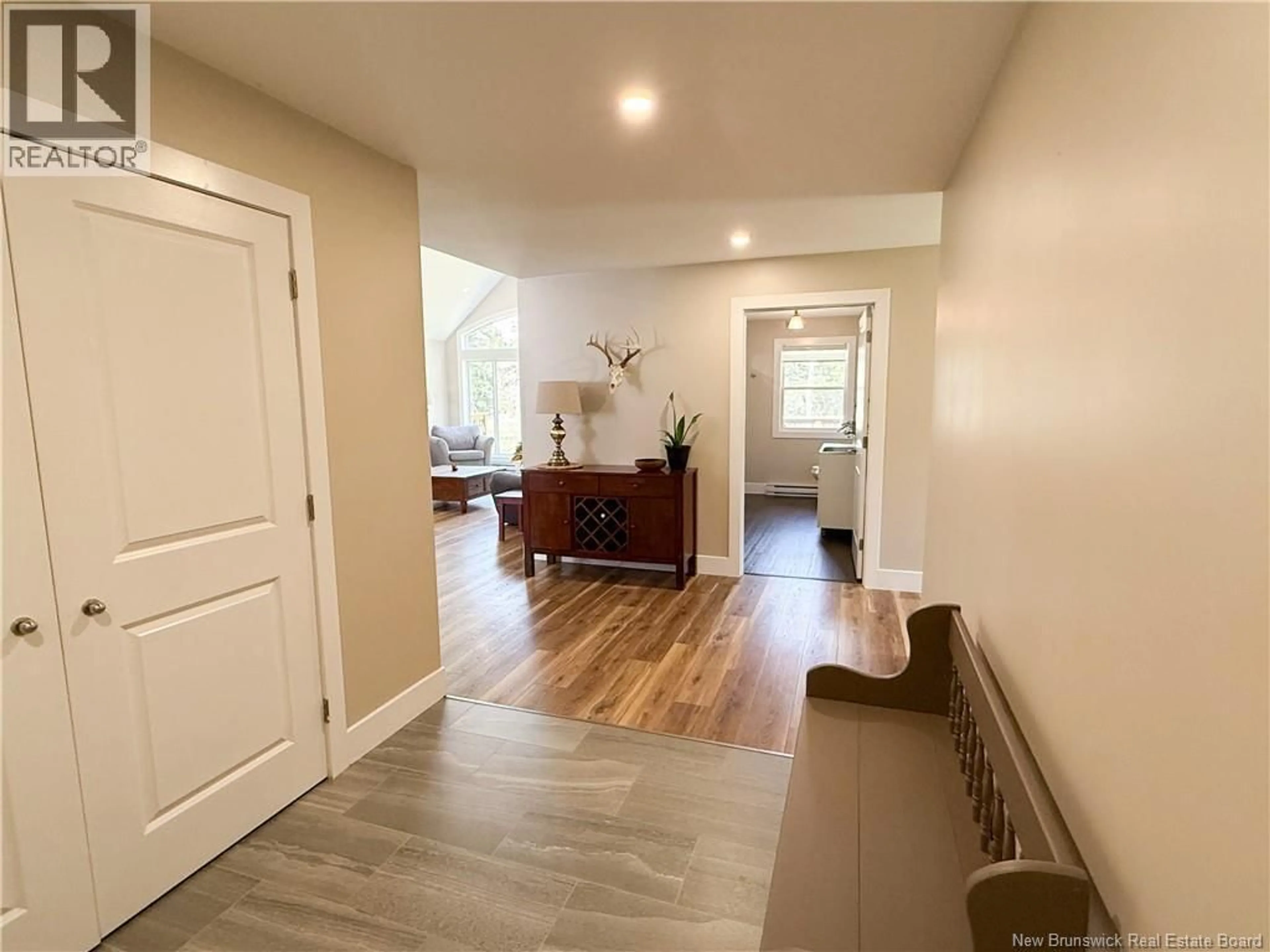Indoor entryway for 6239 ROUTE 111, Jeffries Corner New Brunswick E4E4H7