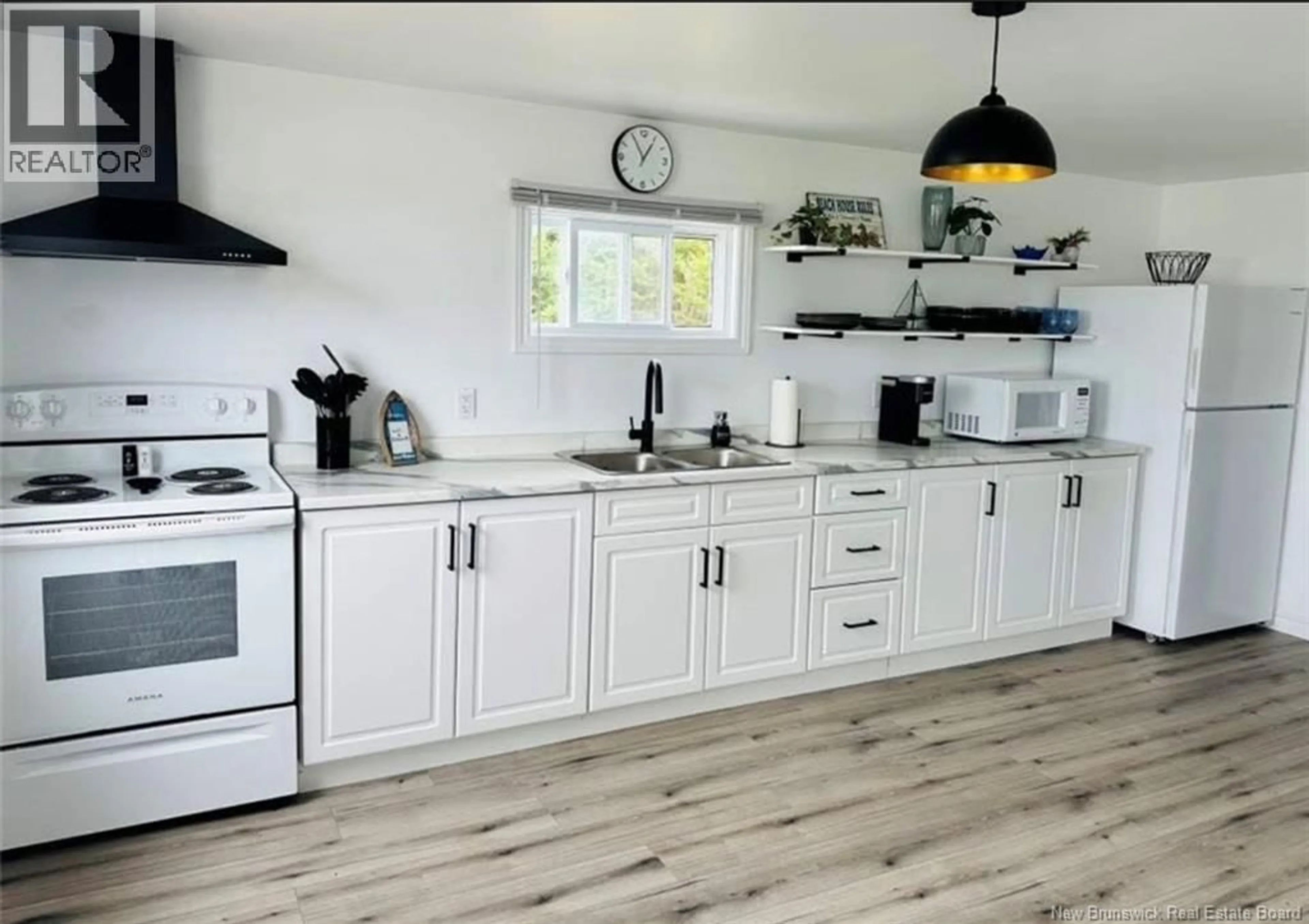 Open concept kitchen, unknown for 25 ALLEE DU REPOS, Pointe-Alexandre New Brunswick E8T1V0