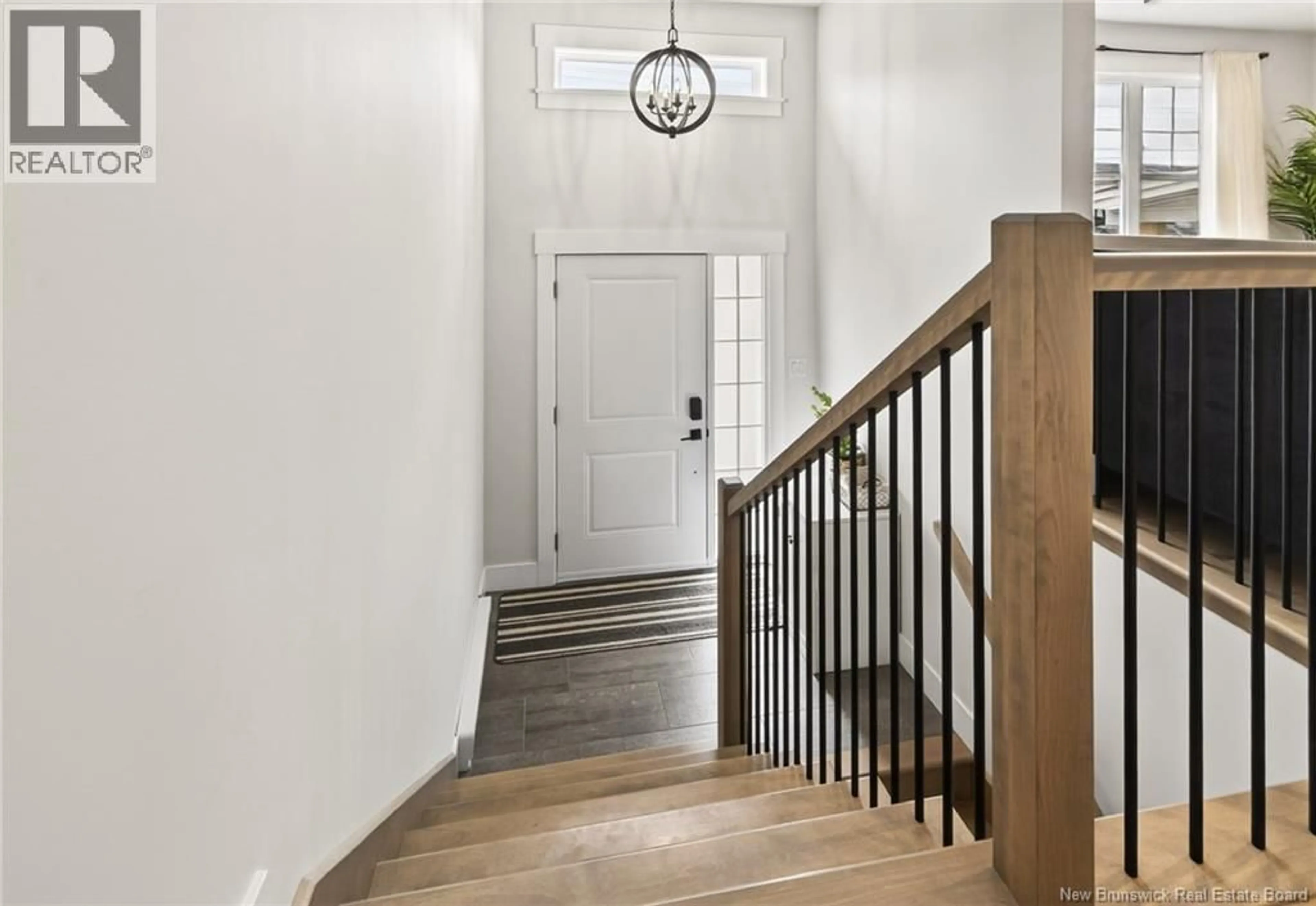 Indoor entryway for 104 ELSLIGER, Dieppe New Brunswick E1K0A5