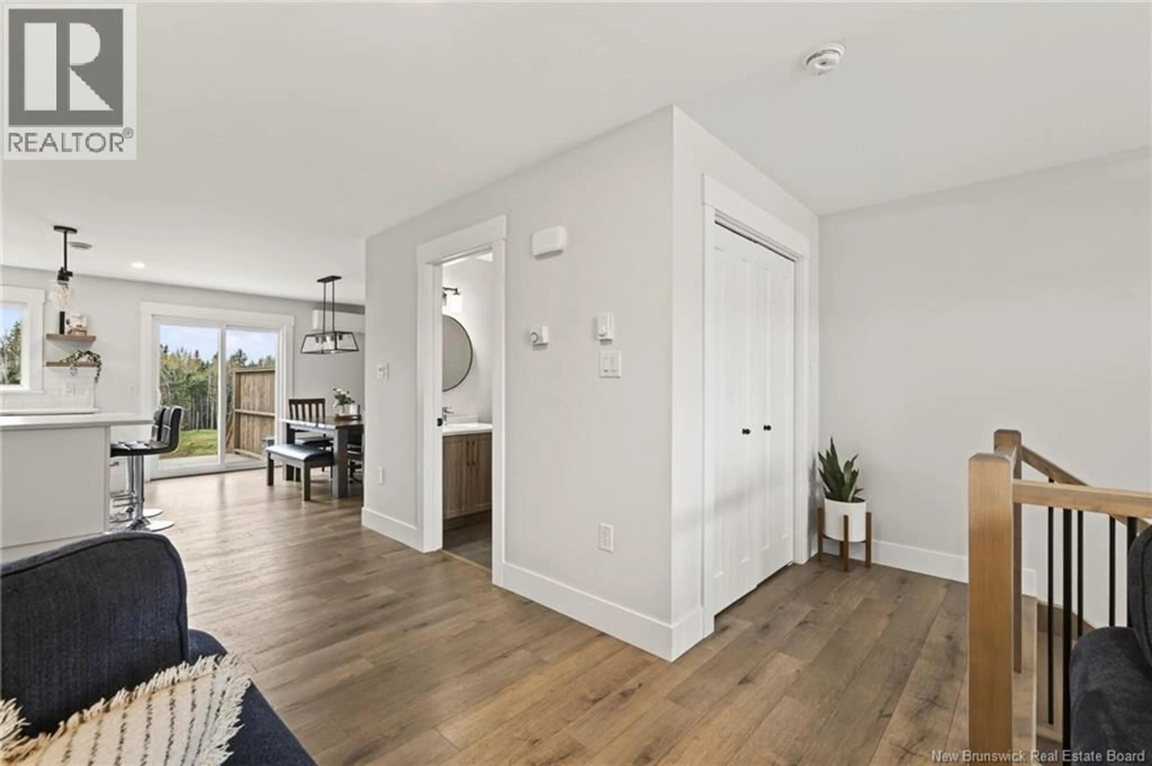 Indoor entryway for 104 ELSLIGER, Dieppe New Brunswick E1K0A5