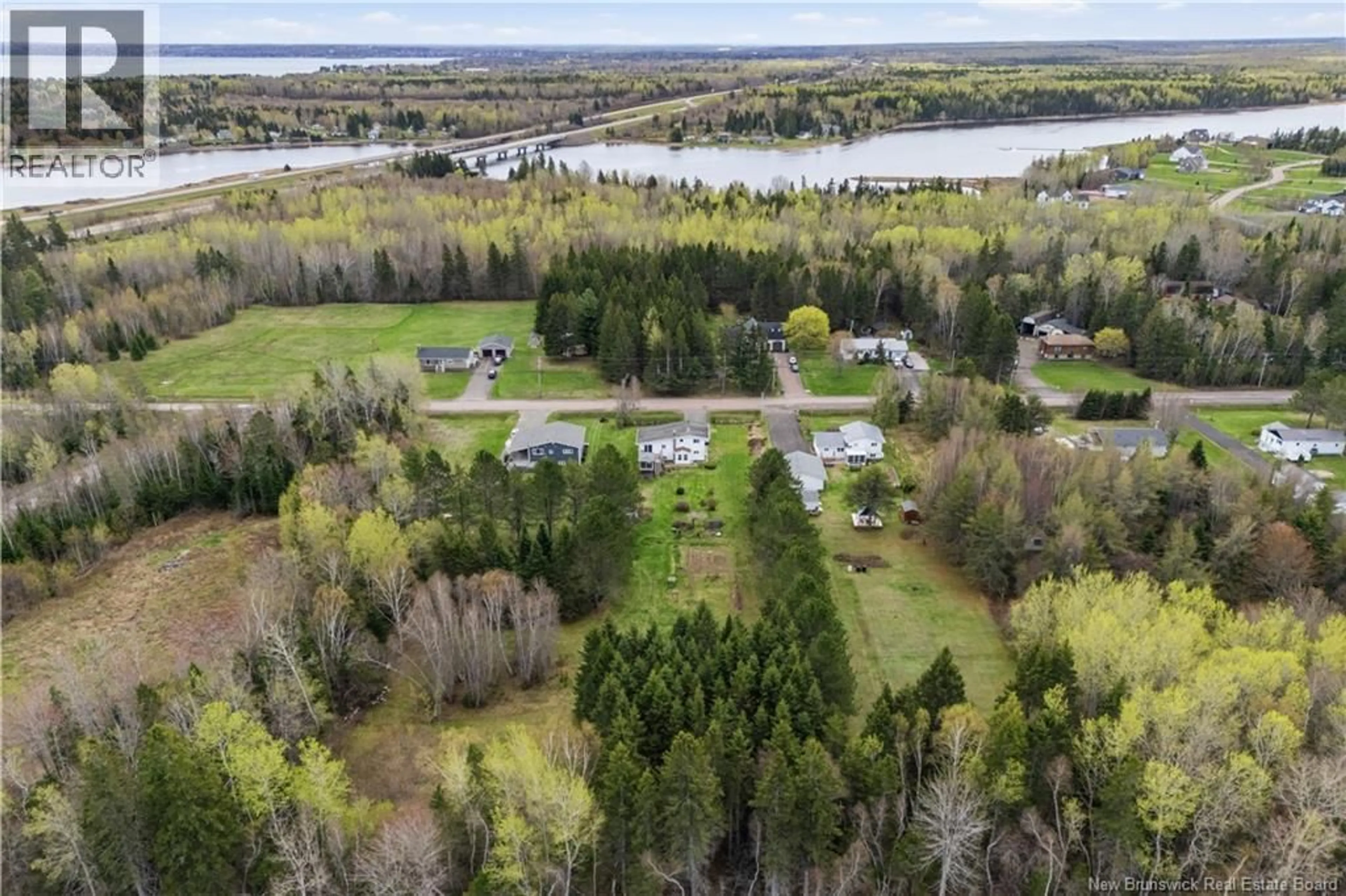 A pic from outside/outdoor area/front of a property/back of a property/a pic from drone, water/lake/river/ocean view for 1952 SHEDIAC RIVER ROAD, Shediac River New Brunswick E4R1X8
