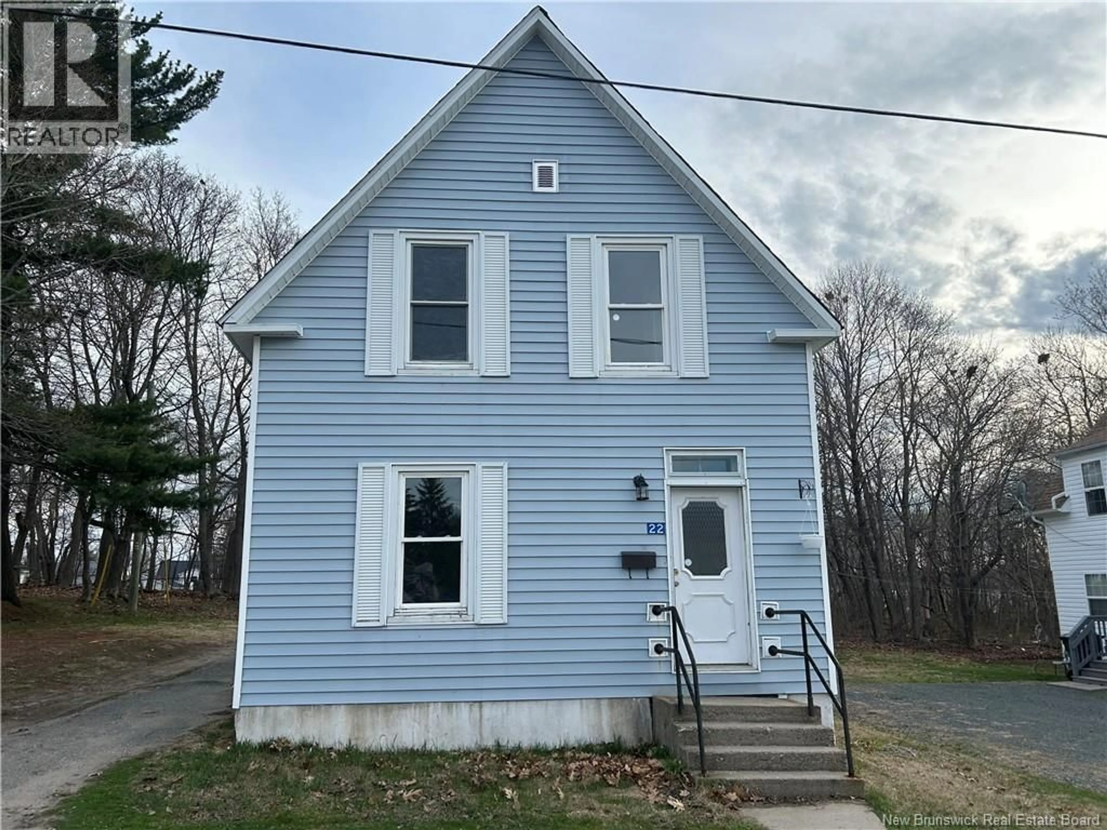 Home with vinyl exterior material, building for 22 WARREN AVENUE, Miramichi New Brunswick E1N2J3