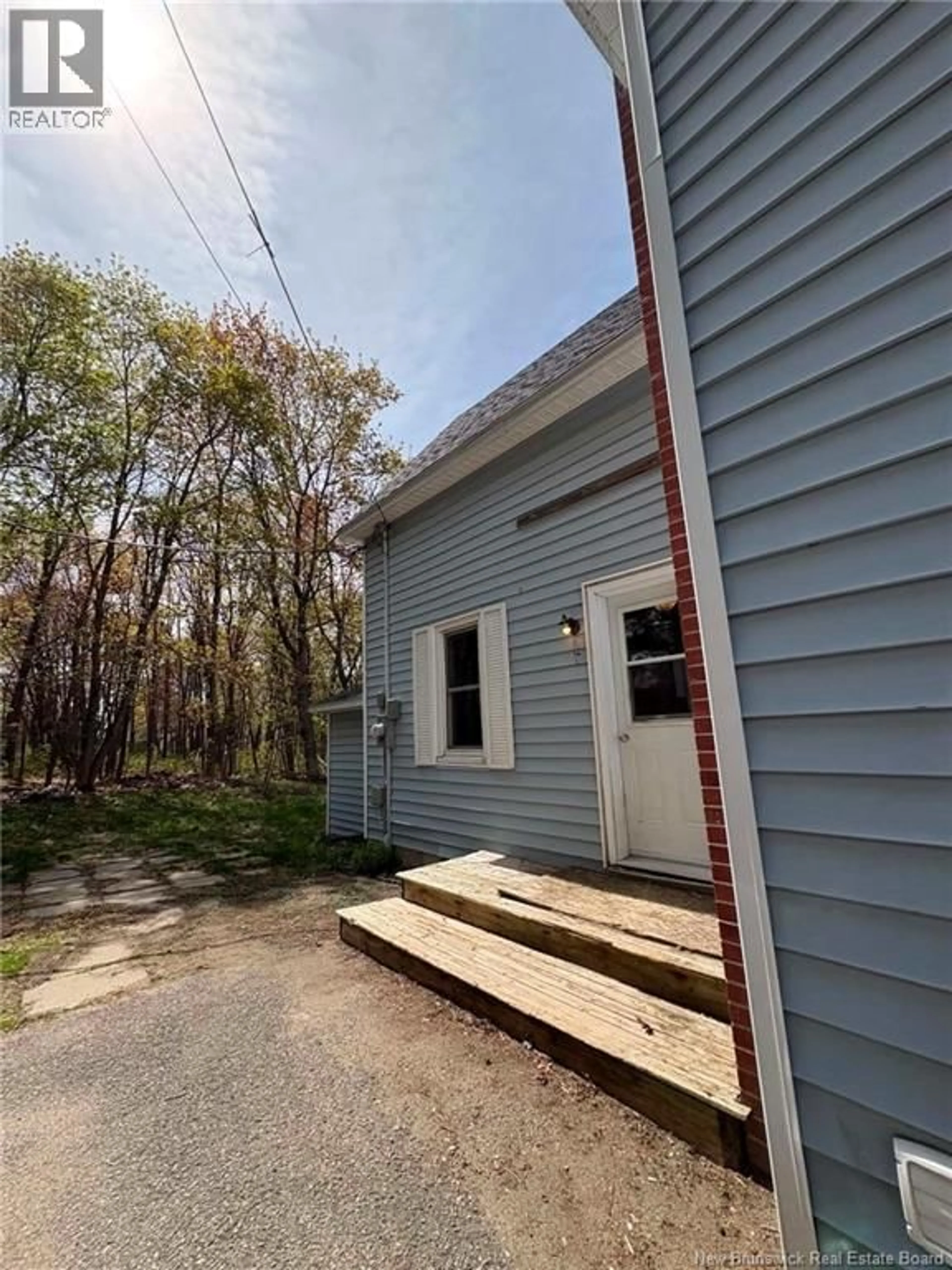 Unknown for 22 WARREN AVENUE, Miramichi New Brunswick E1N2J3