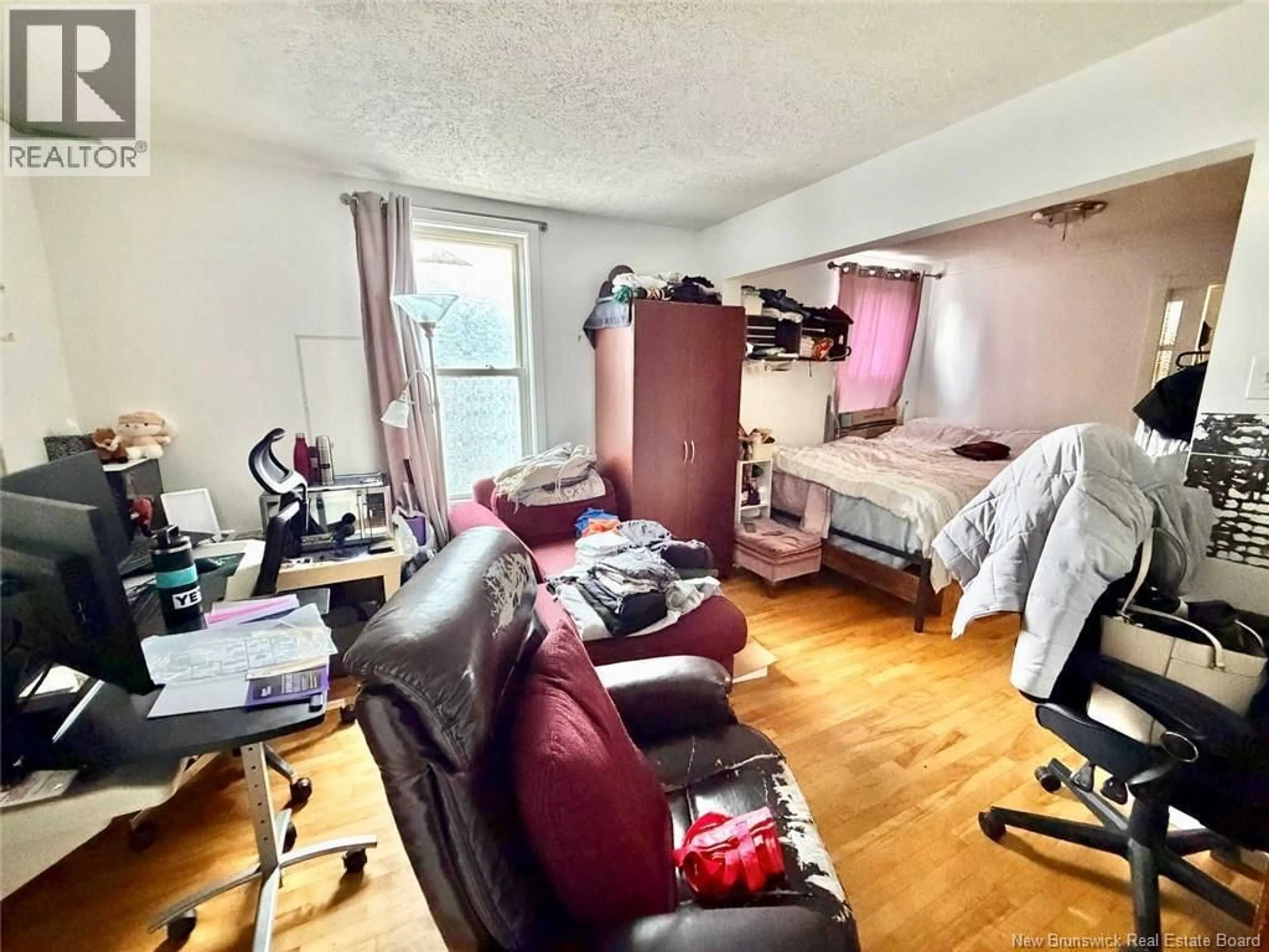 A pic of a room for 40 MCDOUGALL AVENUE, Moncton New Brunswick E1C6A9