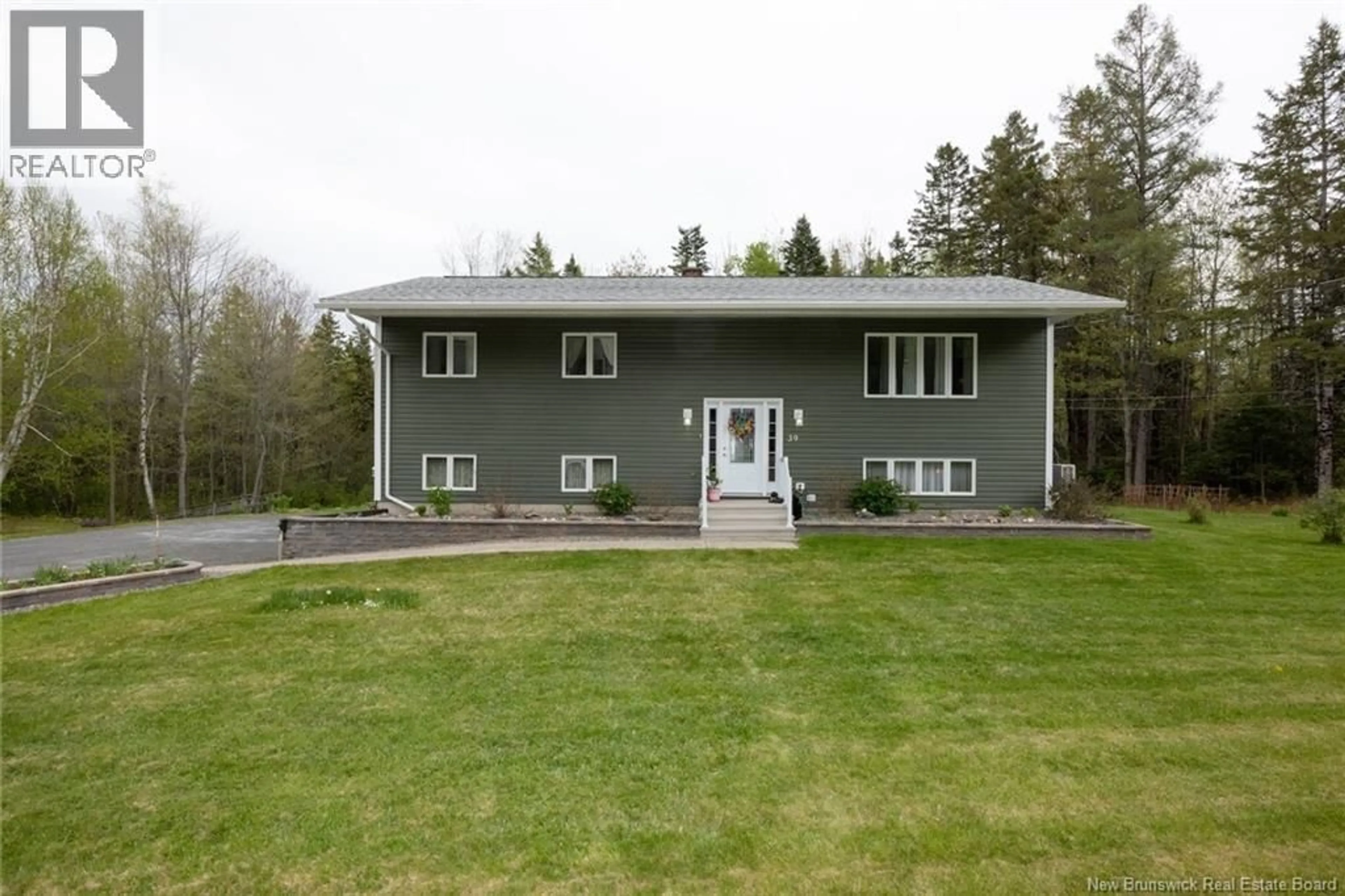 Home with vinyl exterior material, unknown for 39 GARDEN GROVE STREET, Lincoln New Brunswick E3B7G8