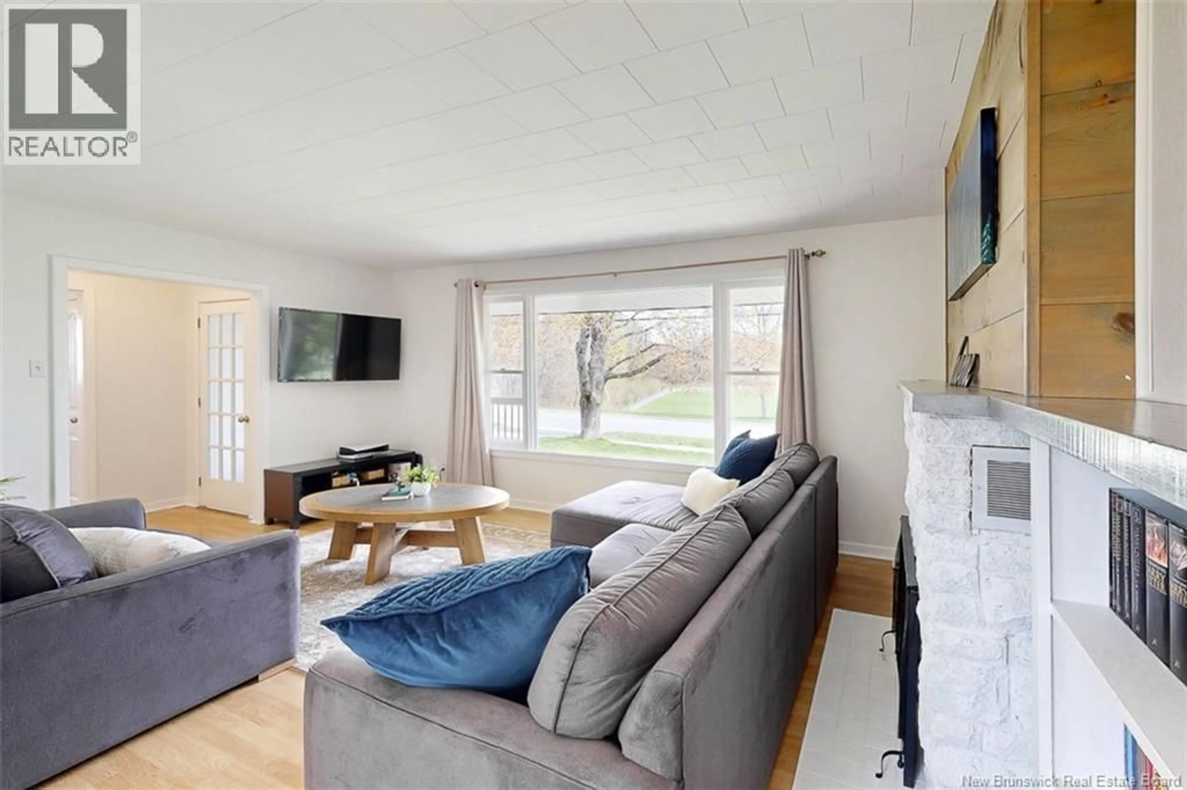 Living room with furniture, unknown for 760 MCEVOY STREET, Fredericton New Brunswick E3A3B7
