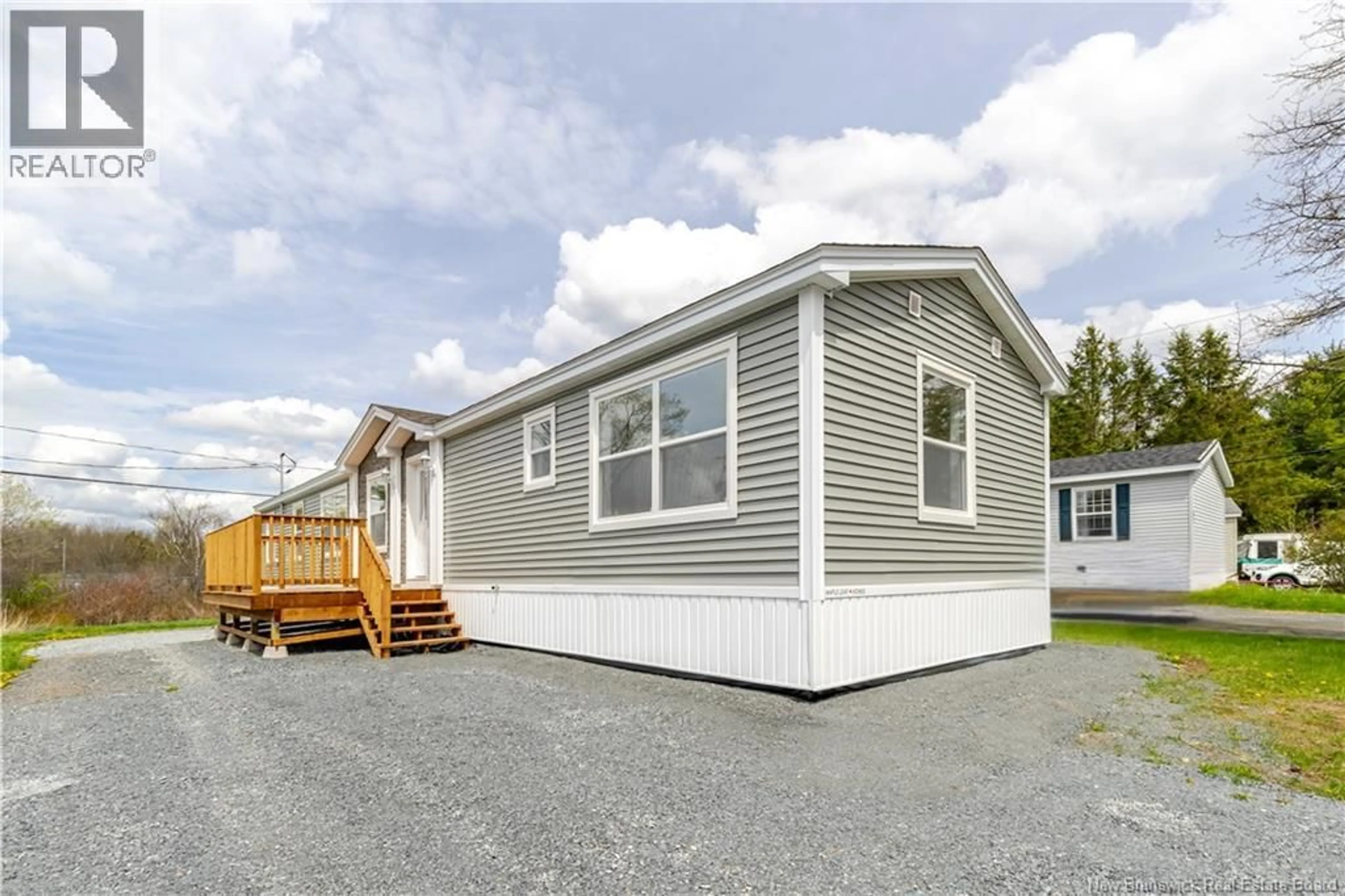 Home with vinyl exterior material, street for 33 TAMARACK DRIVE, Lincoln New Brunswick E3B6V1