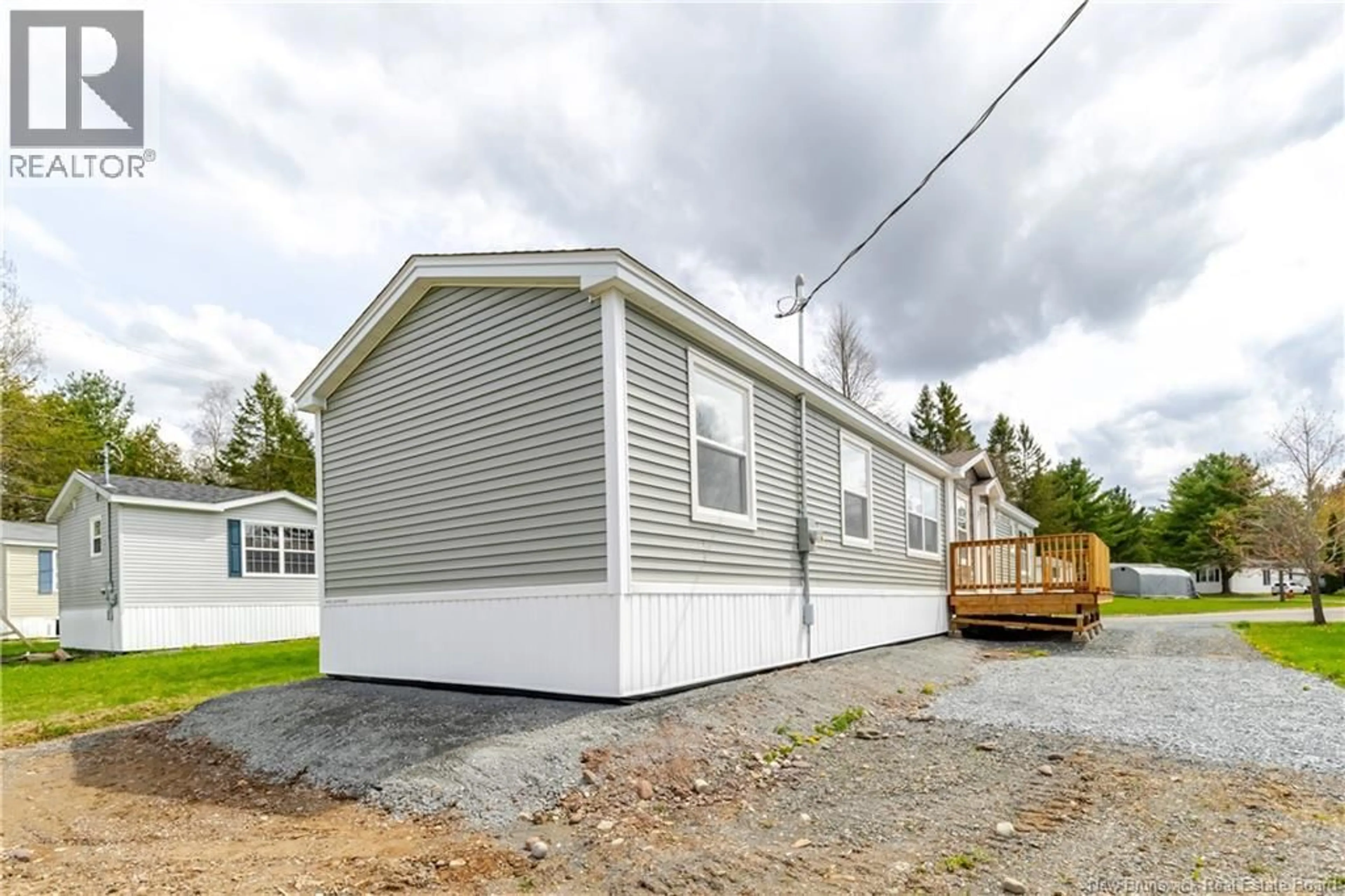 Home with vinyl exterior material, street for 33 TAMARACK DRIVE, Lincoln New Brunswick E3B6V1
