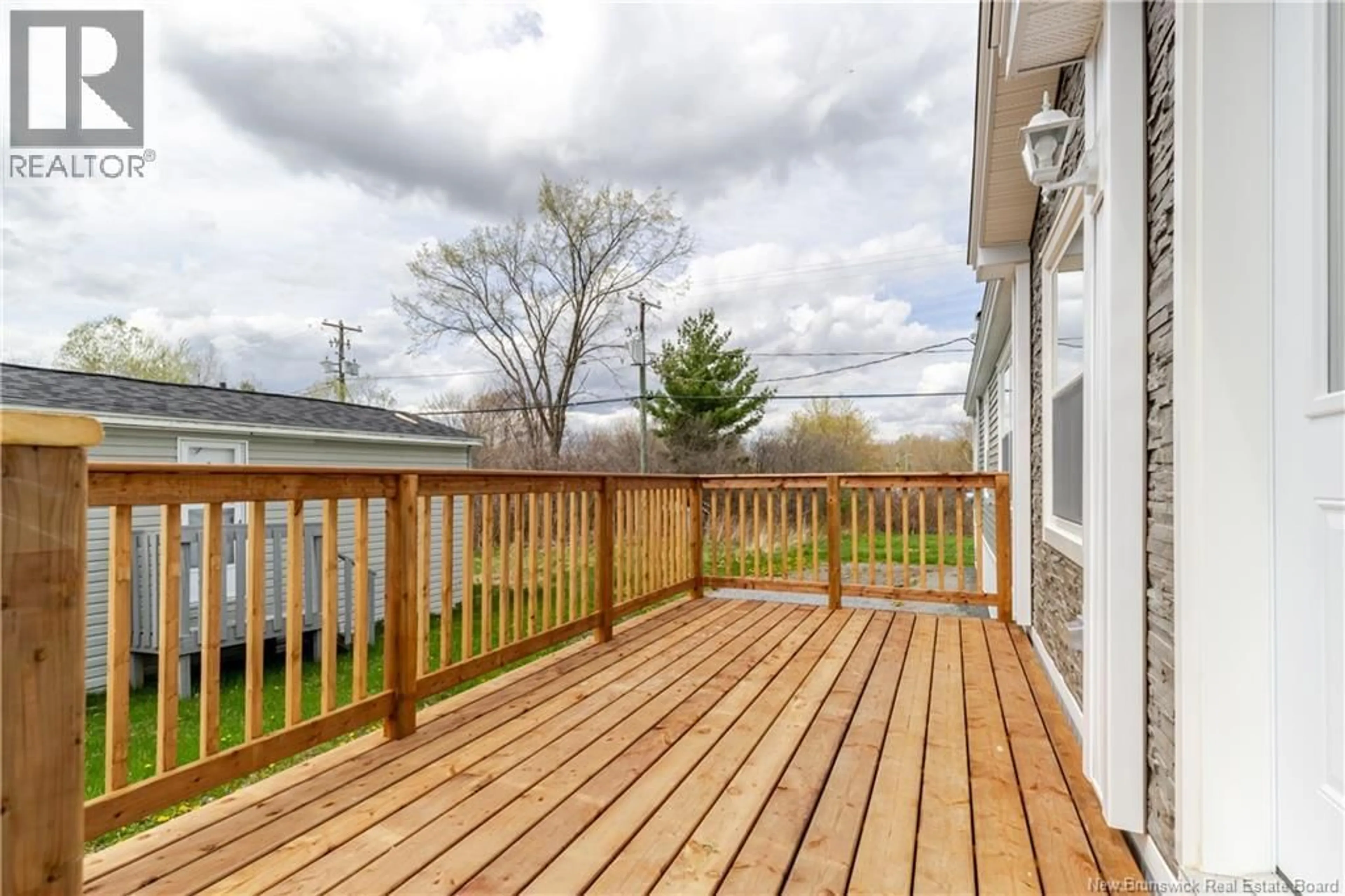 Patio, street for 33 TAMARACK DRIVE, Lincoln New Brunswick E3B6V1