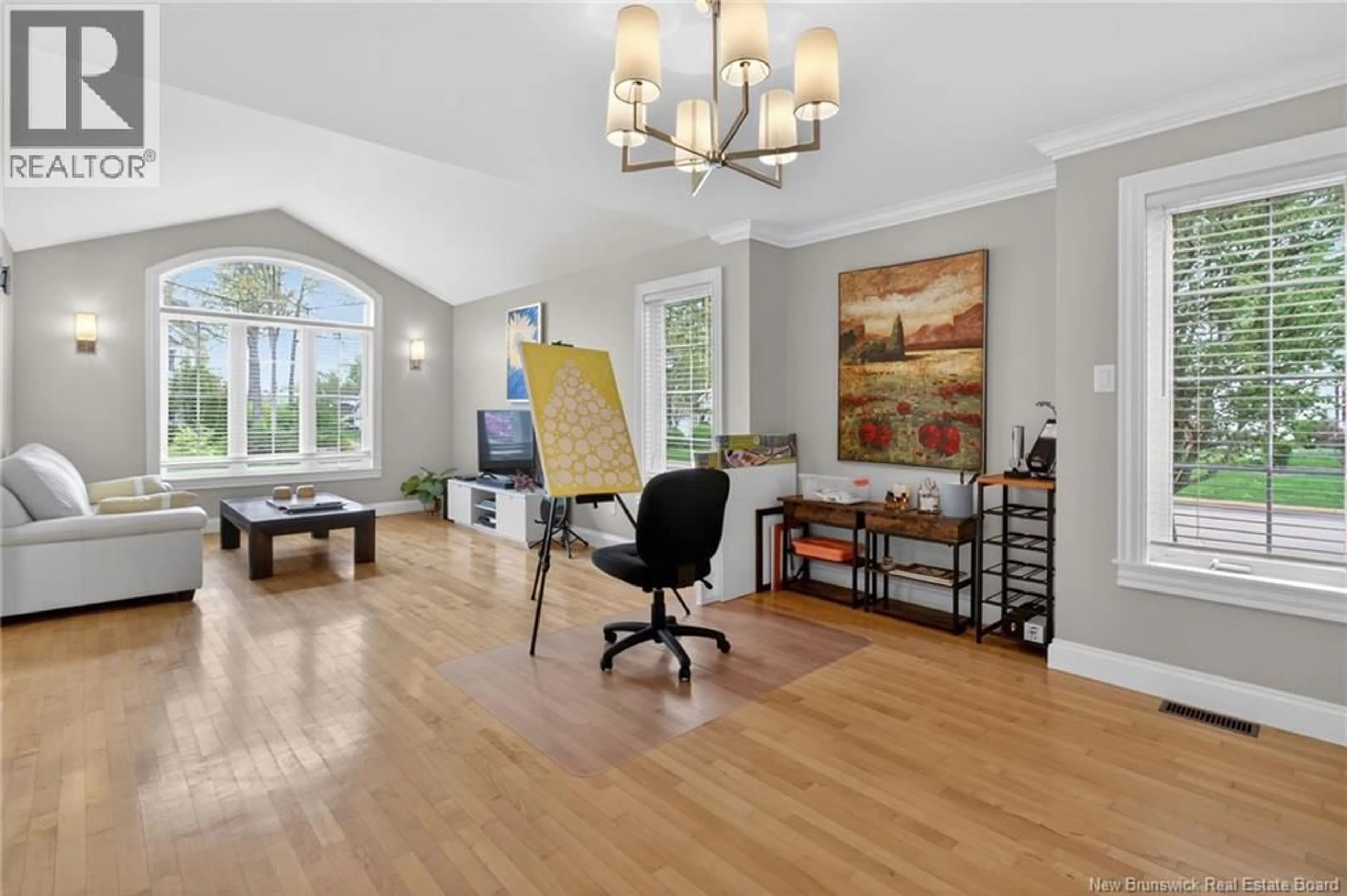 Indoor foyer for 6 WILLOWDALE COURT, Moncton New Brunswick E1G3V9