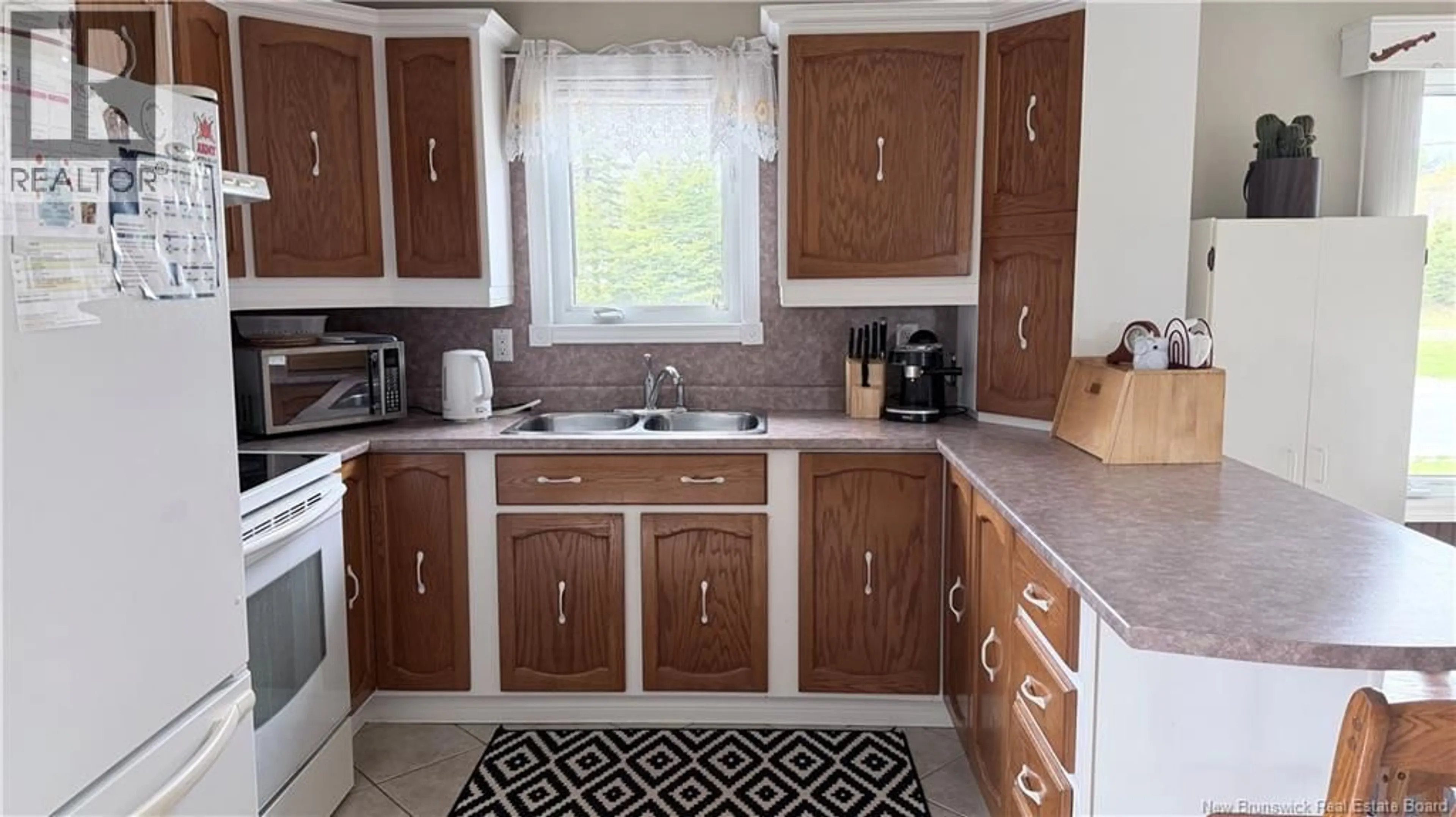 Standard kitchen, unknown for 7063 CH BOUNDARY, Lac Baker New Brunswick E7A1J9