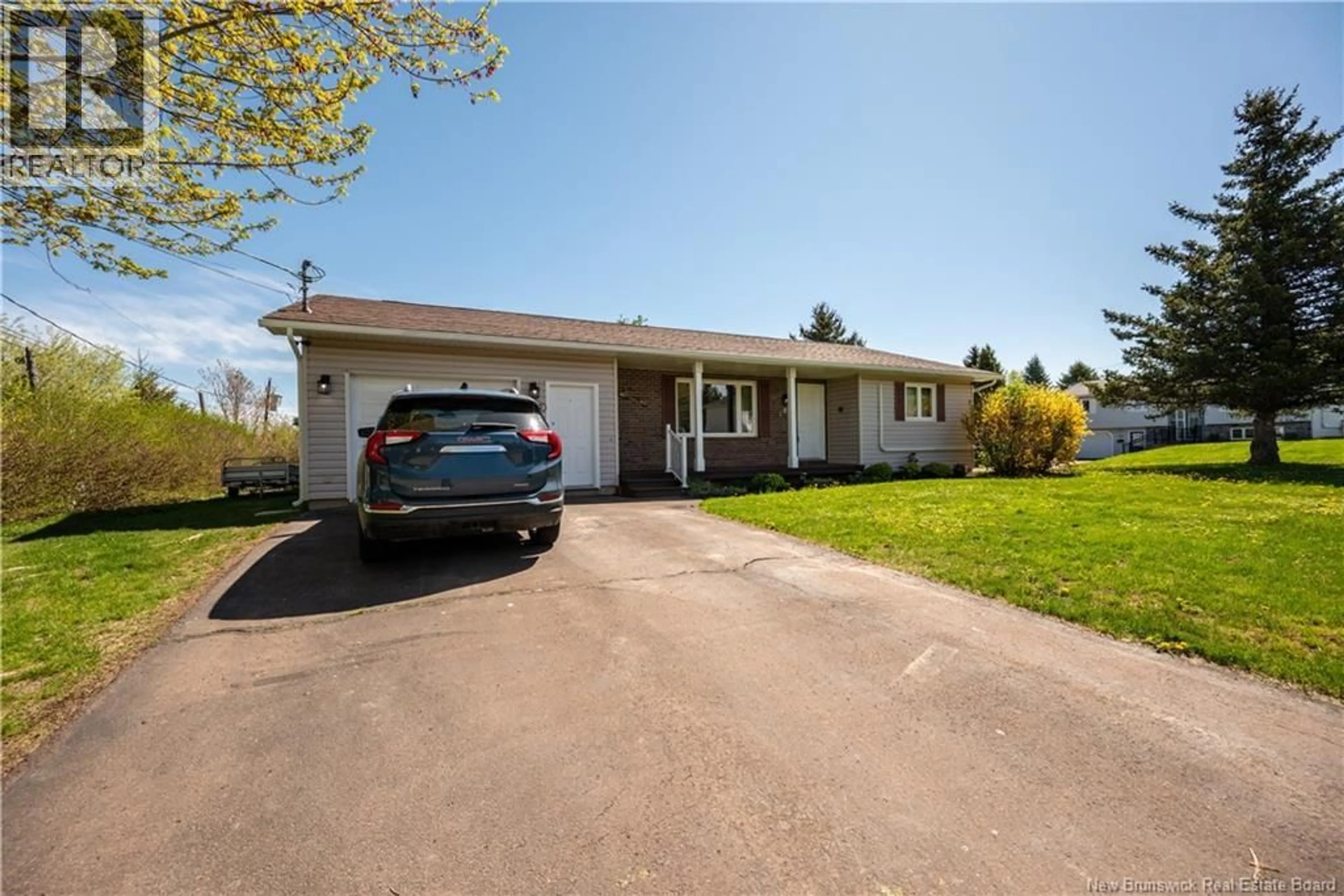Unknown for 102 BRIARDALE DRIVE, Moncton New Brunswick E1G2B6