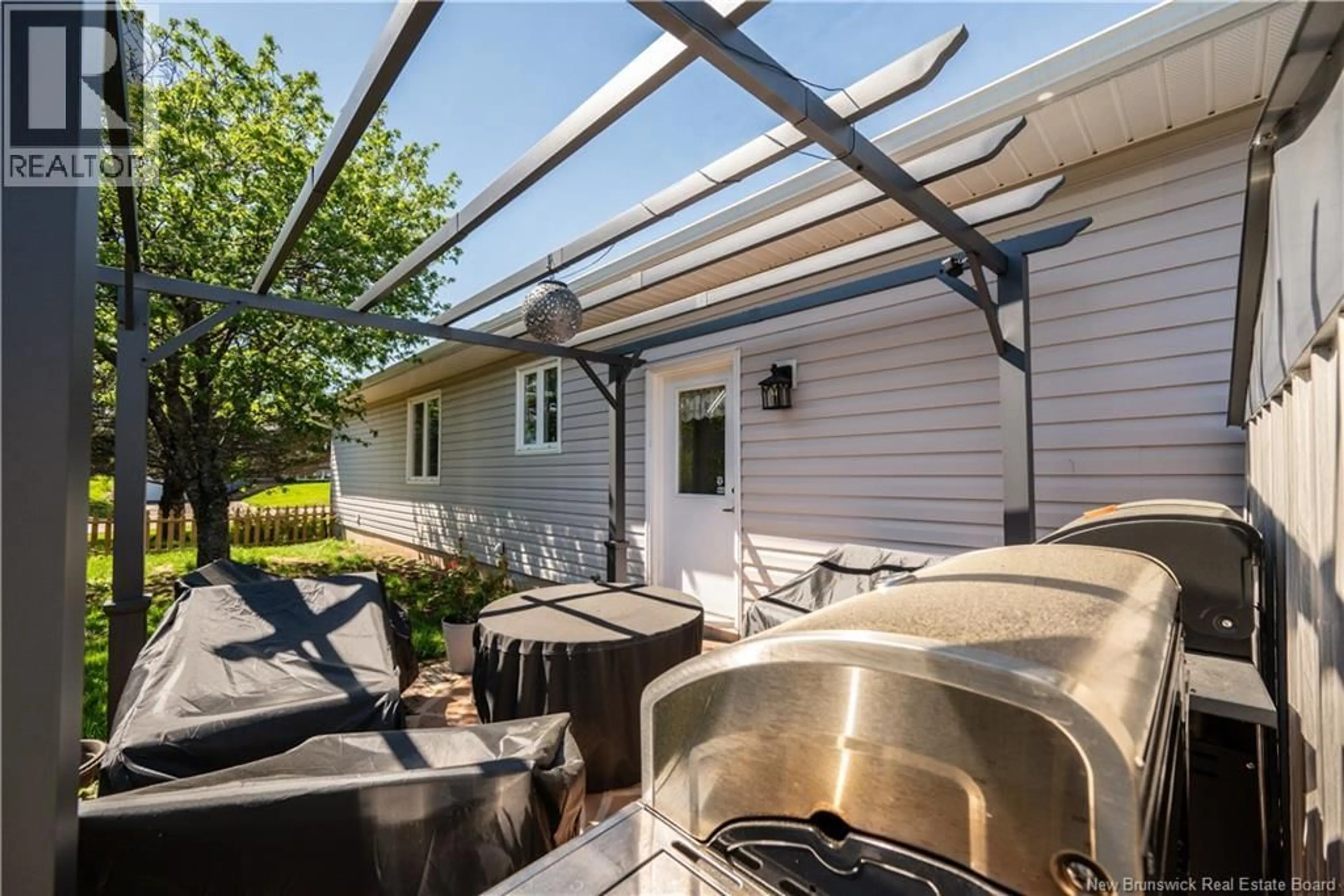 Patio, street for 102 BRIARDALE DRIVE, Moncton New Brunswick E1G2B6