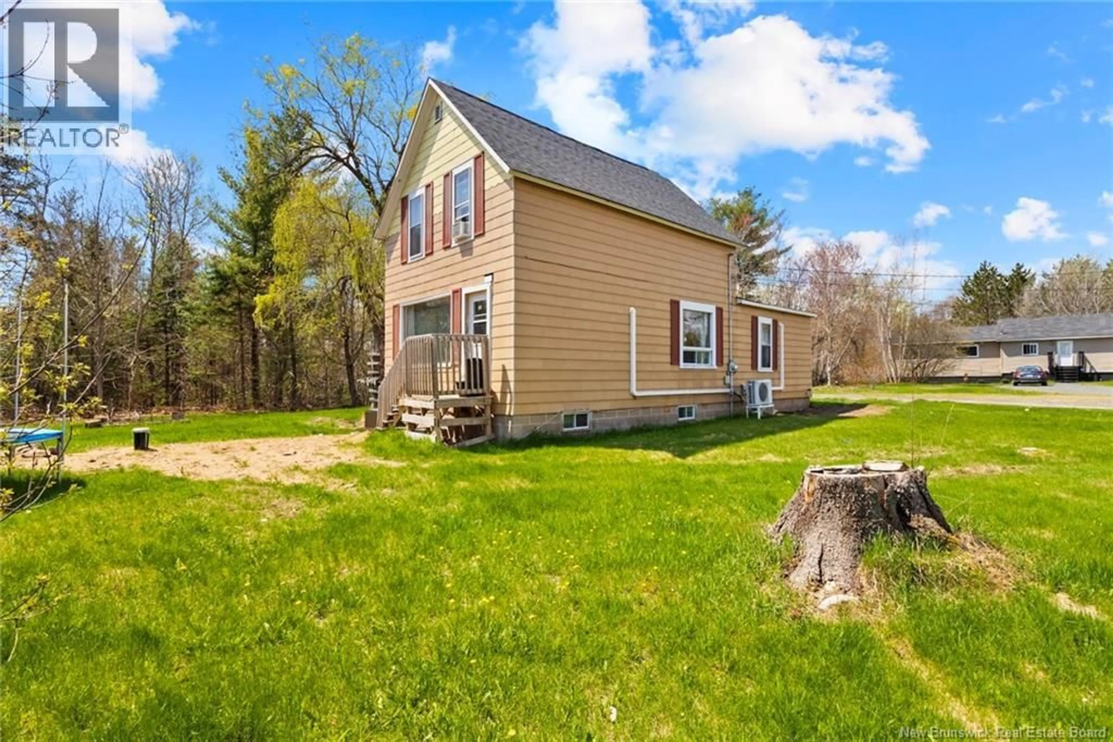 Home with vinyl exterior material, unknown for 57 DIAMOND DRIVE, Minto New Brunswick E4B2Y6