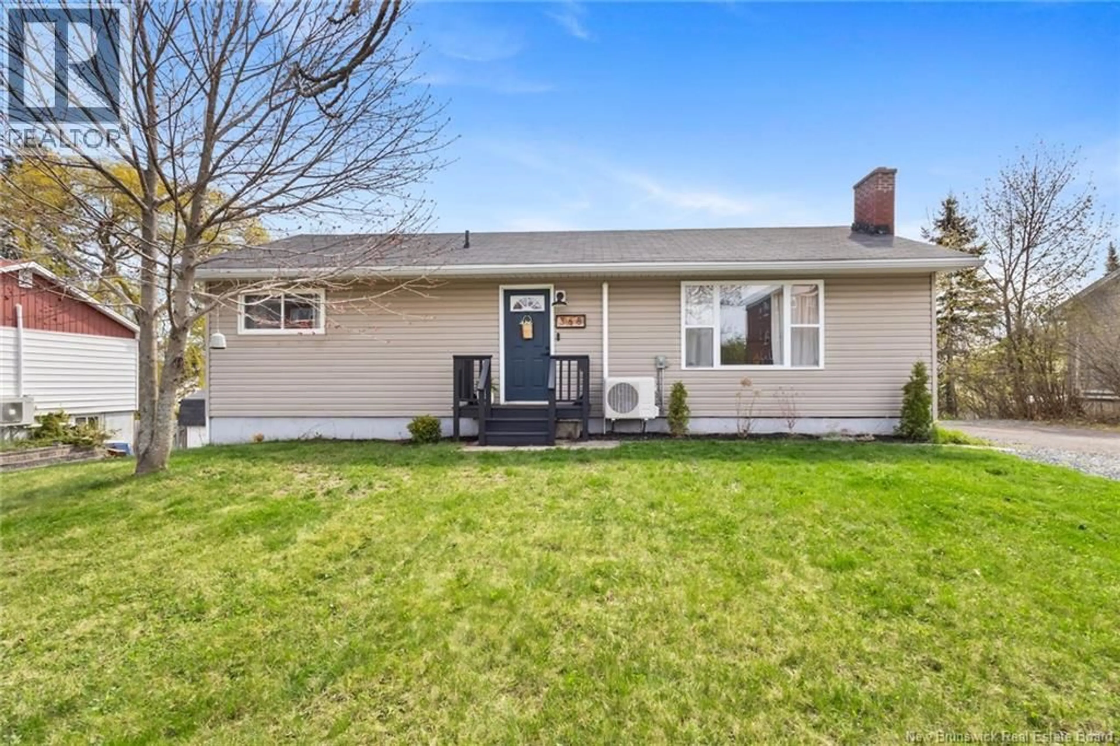 Home with vinyl exterior material, street for 368 CANTERBURY DRIVE, Fredericton New Brunswick E3B4L9