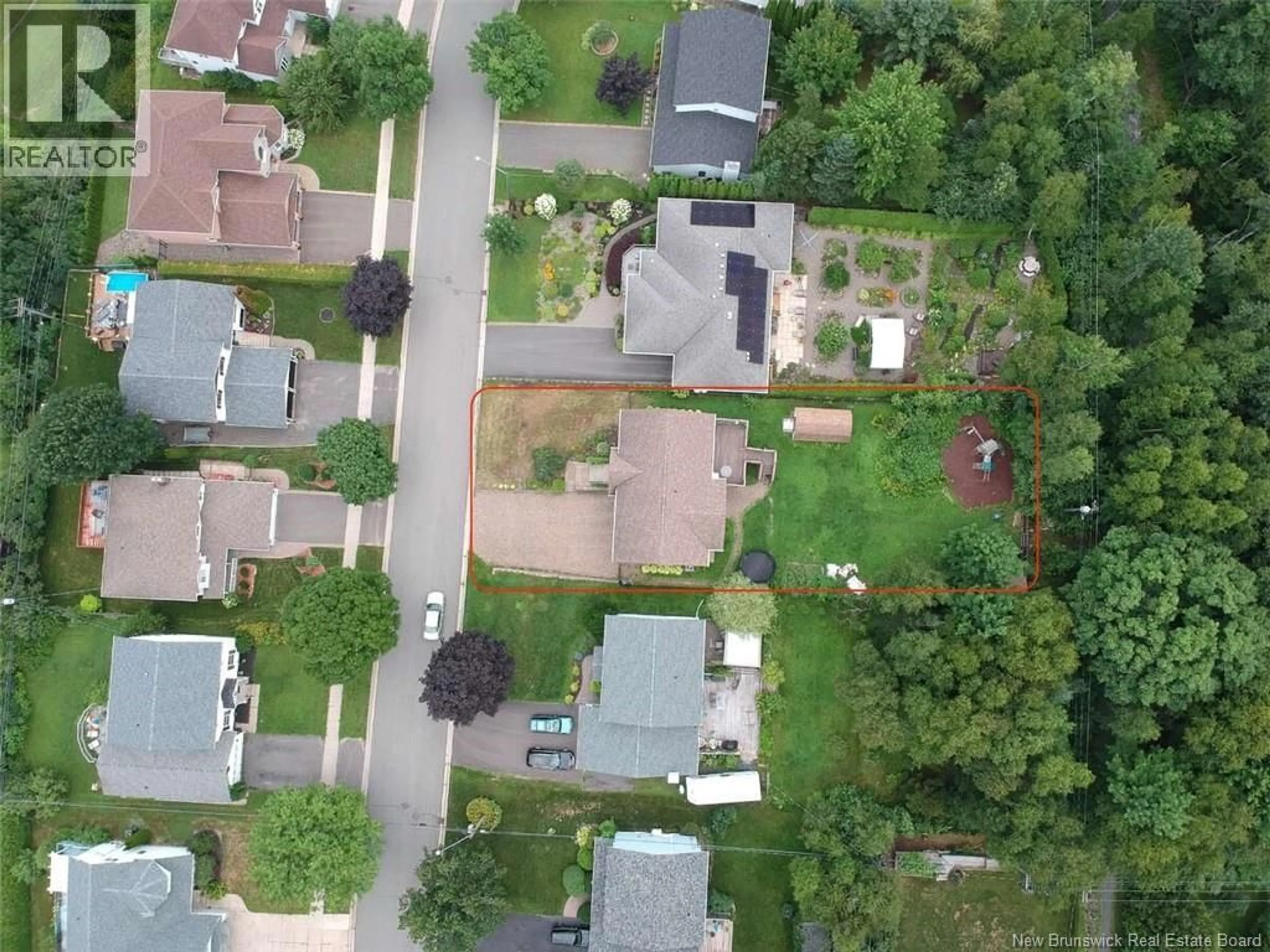 A pic from outside/outdoor area/front of a property/back of a property/a pic from drone, street for 199 HEARNE STREET, Fredericton New Brunswick E3B6M4