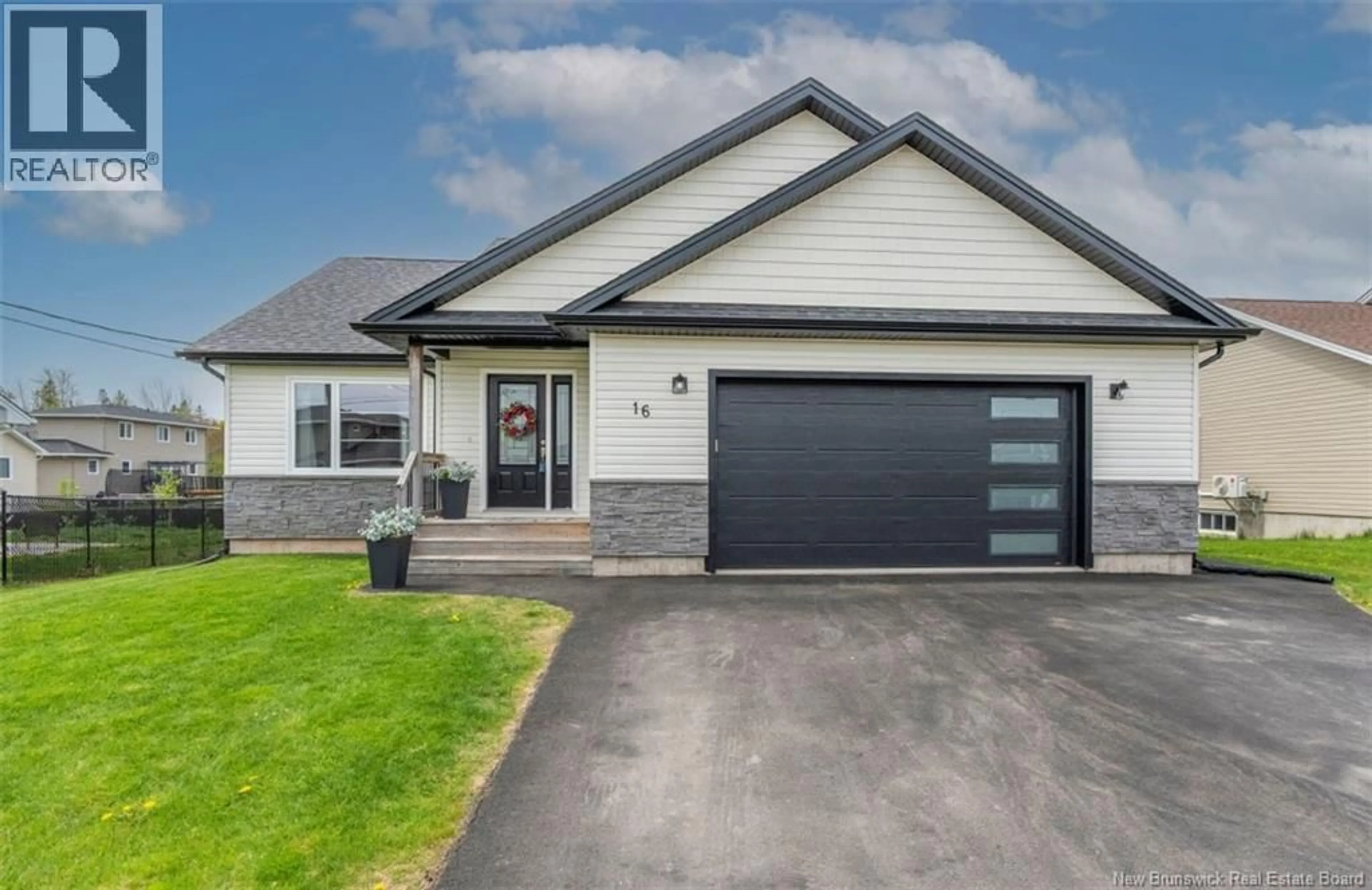 Home with vinyl exterior material, street for 16 PEBBLE CREEK WAY, Moncton New Brunswick E1E0C8