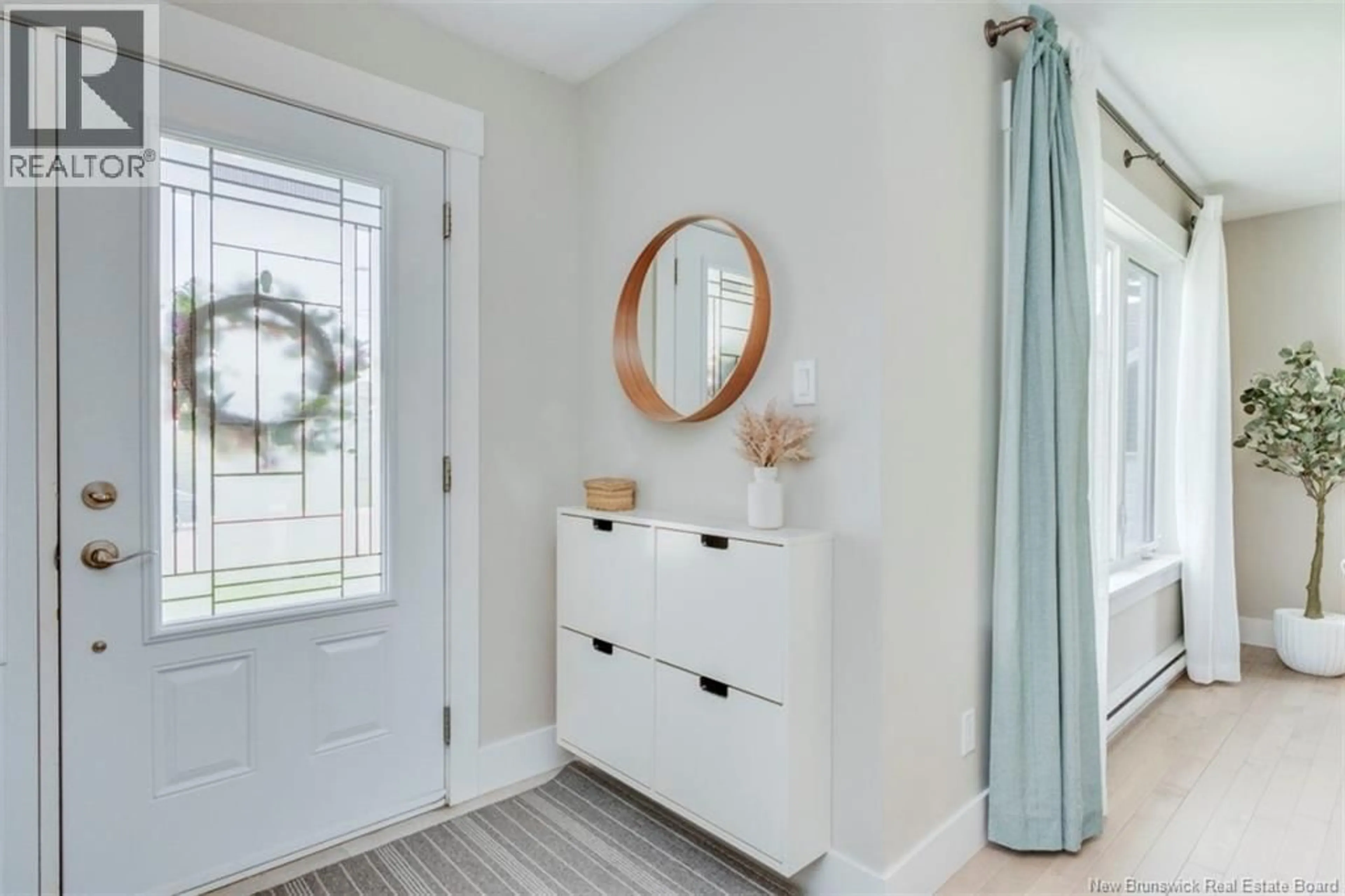 Indoor entryway for 16 PEBBLE CREEK WAY, Moncton New Brunswick E1E0C8
